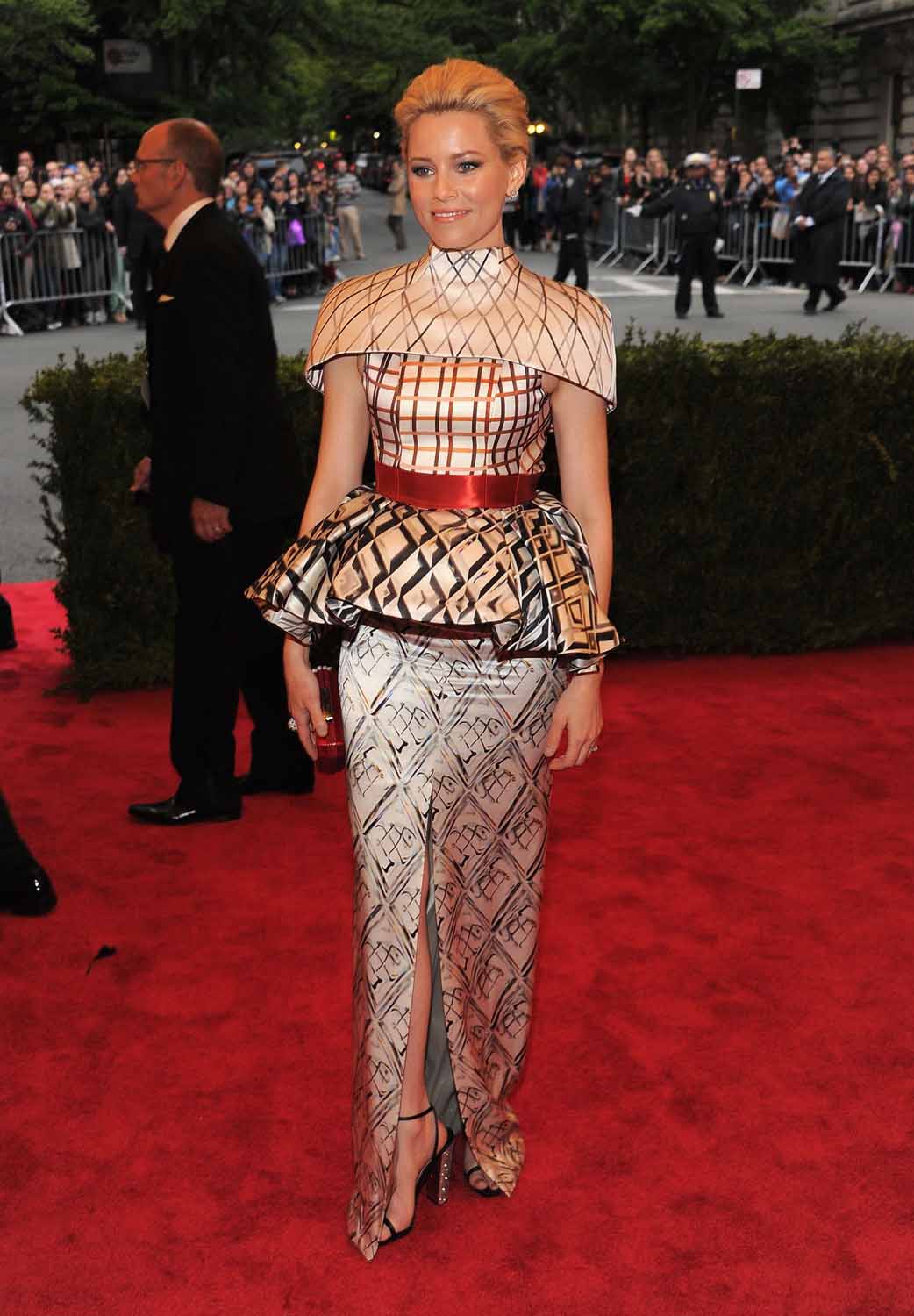 Refug or Fab: Elizabeth Banks in Mary Katrantzou