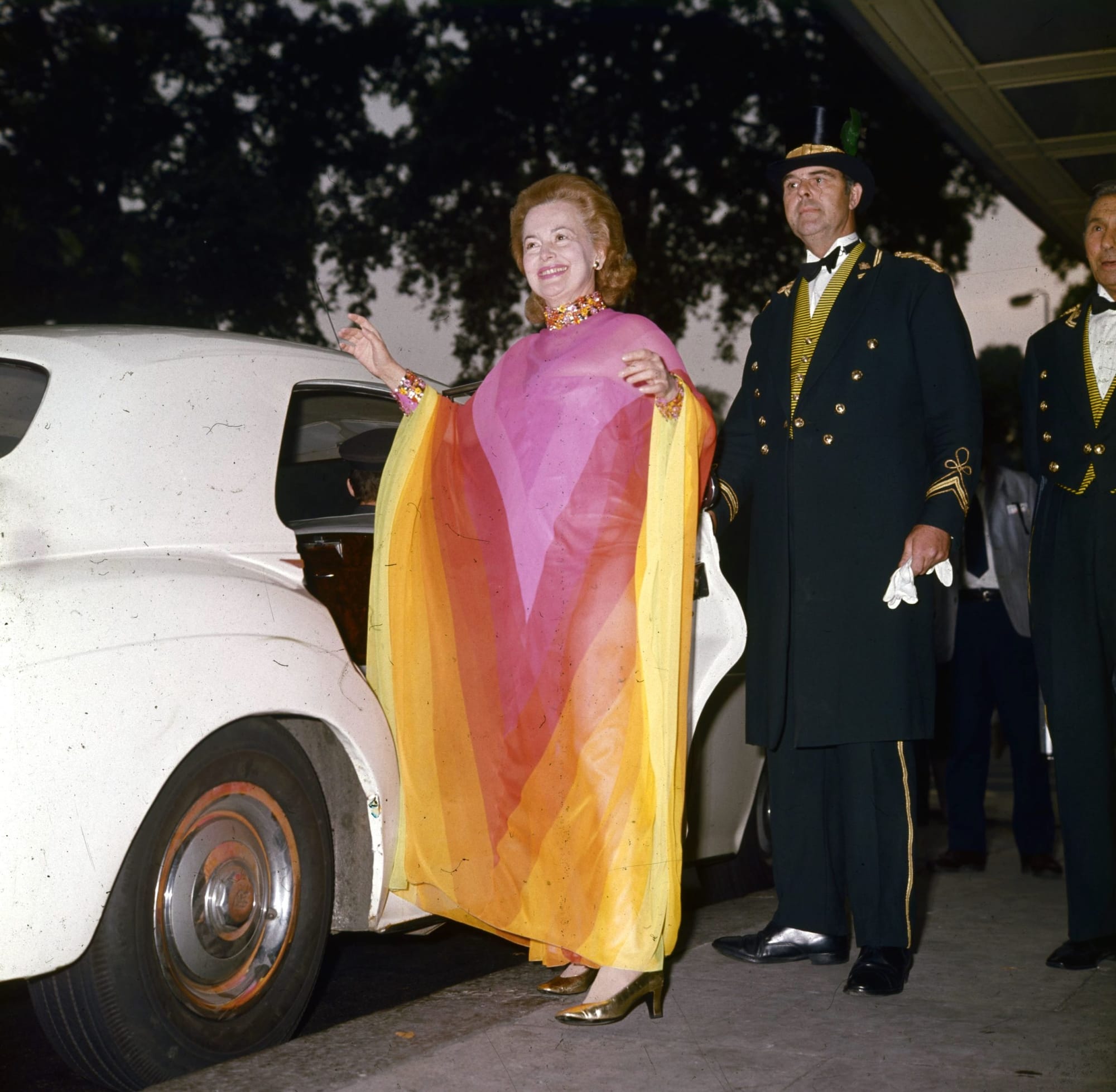 I Blame Myself For Not Sharing This Photo of Olivia De Havilland Sooner