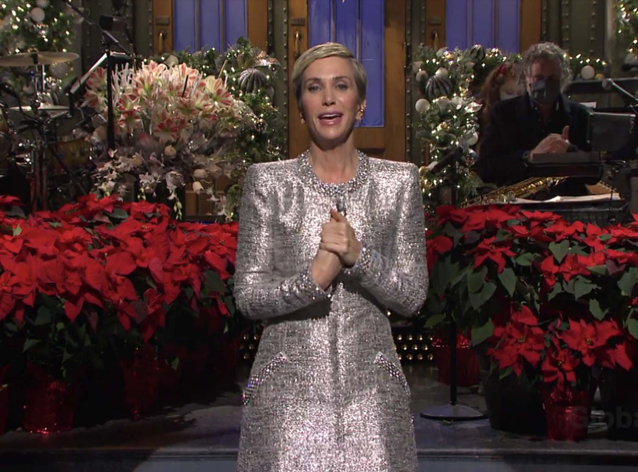 Kristen Wiig and Dua Lipa Finished SNL's Year With a Bang