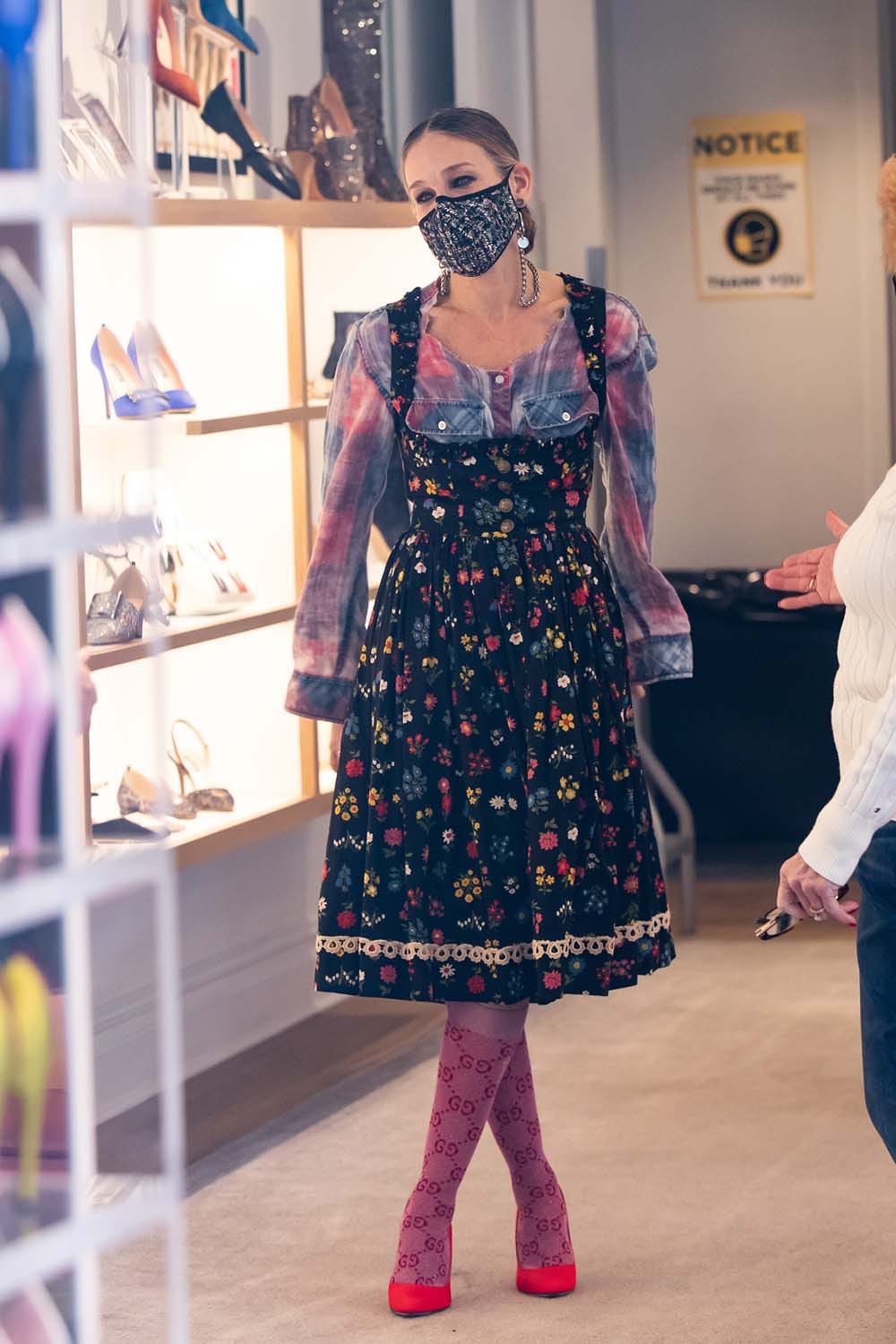 Sarah Jessica Parker Looks Like a High-Fashion Milkmaid