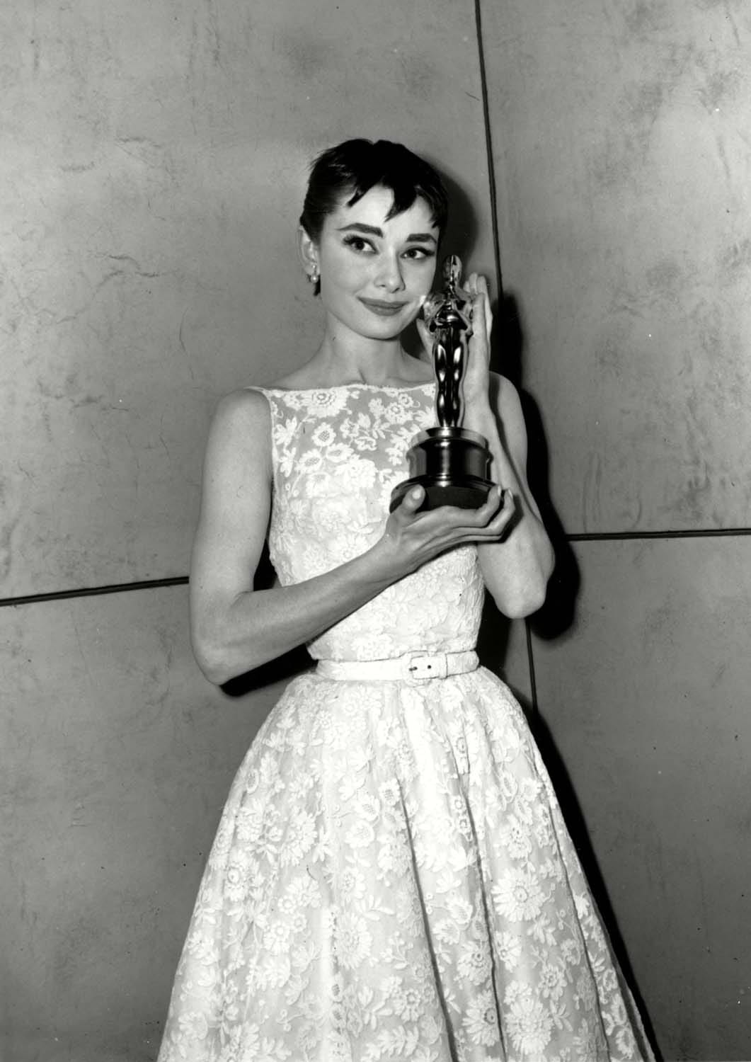 Classic Oscars Gowns: Audrey Hepburn Wins in 1954