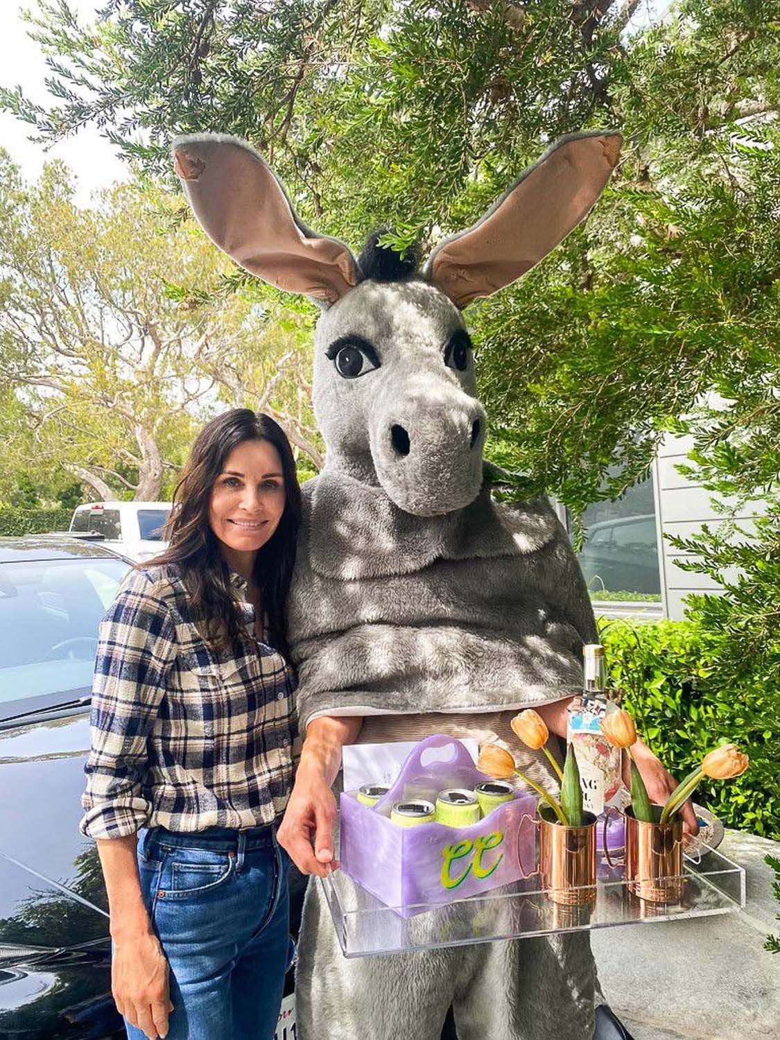 Kate Hudson Is Doing Some Wacky Promotion With ... a Fake Mule?