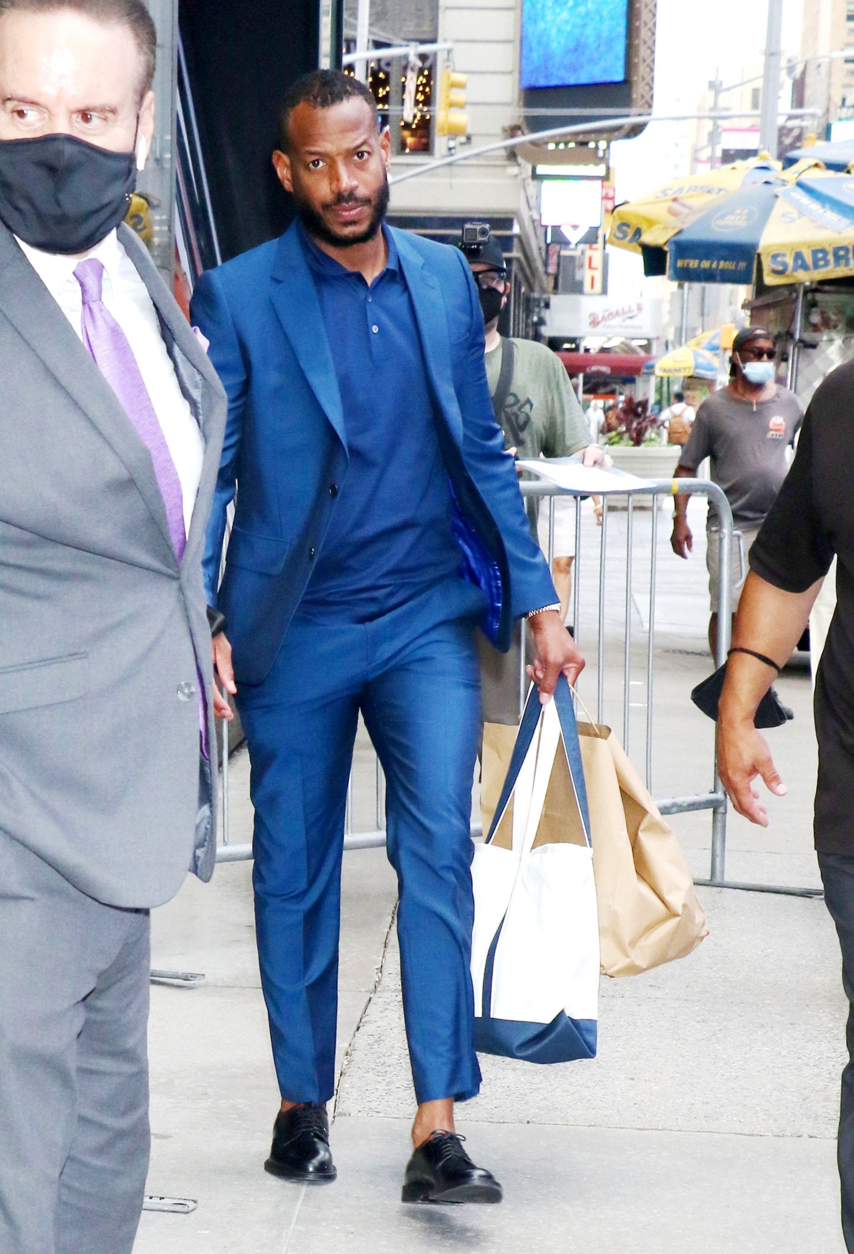Your Afternoon Man: Marlon Wayons Looks Fine (Nay, Foine) At GMA