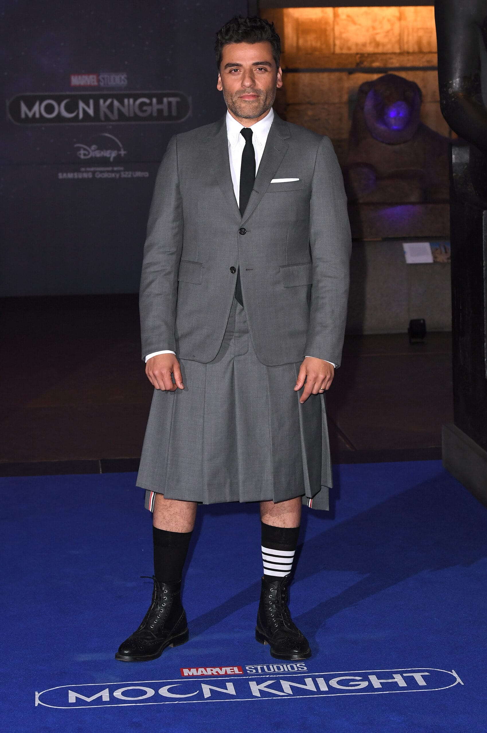Wander Into Your Weekend With Oscar Isaac in a Kilt