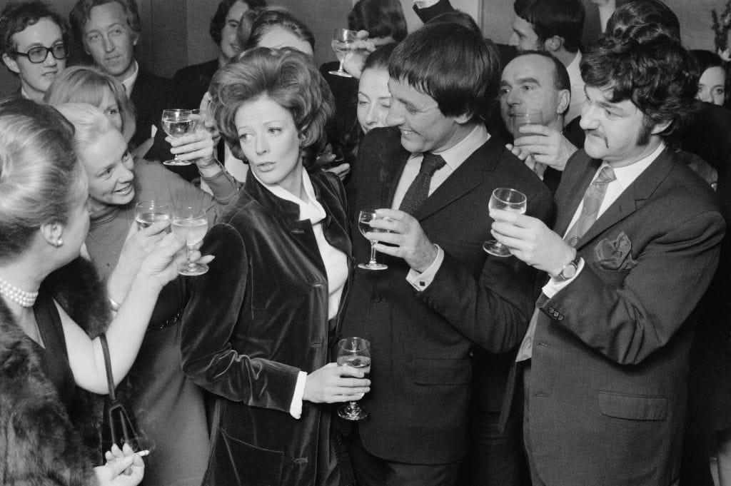 Ring In the Weekend With This Photo of Maggie Smith