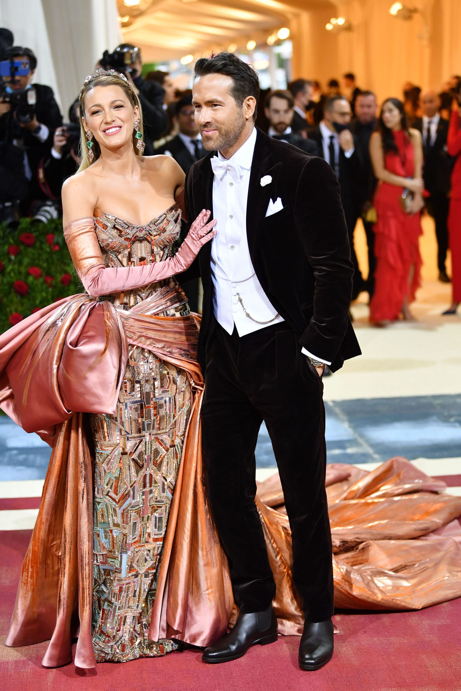 Blake Lively Continued Her Tradition of Bringing It to the Met Gala, and Other Folks in Versace