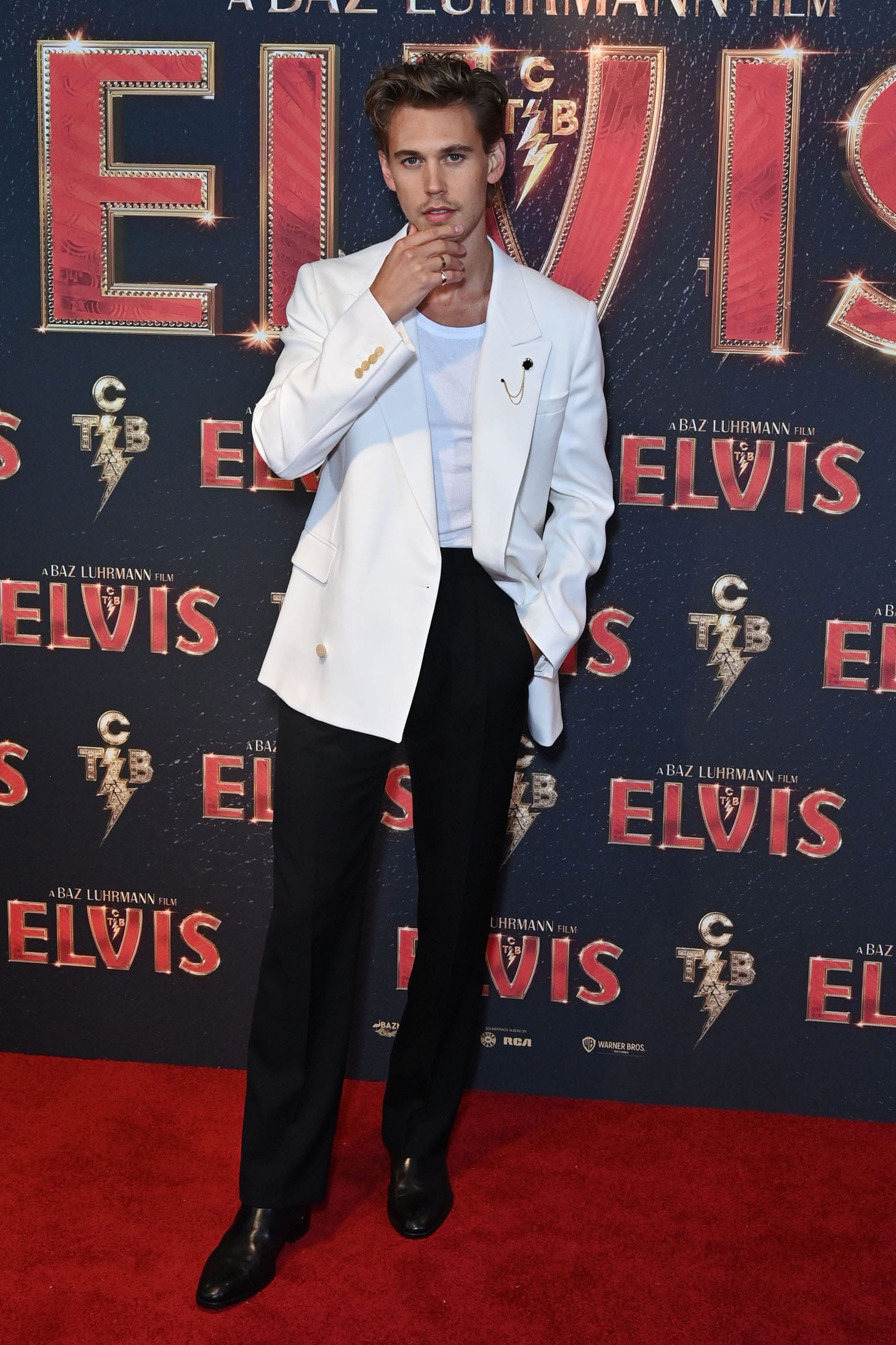 Elvis Has Arrived In London!
