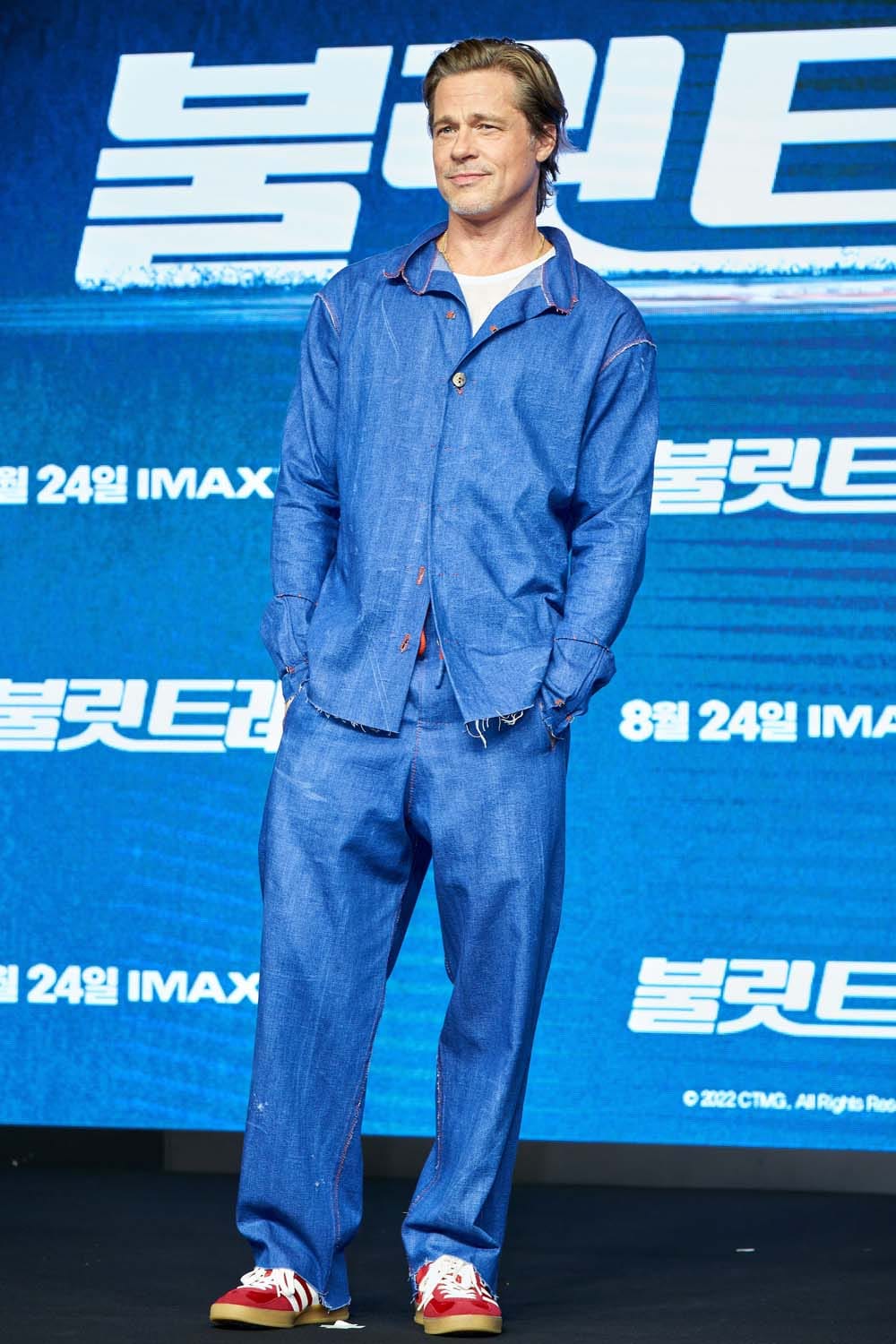 Brad Pitt Is Still Doing Drawstring Pants