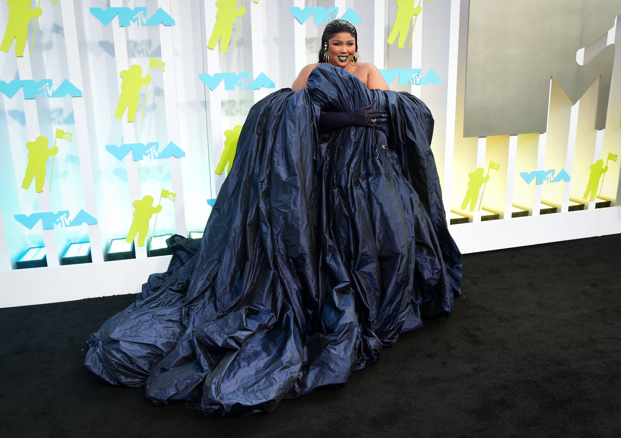 Lizzo Did Not Phone It In to the 2022 VMAs
