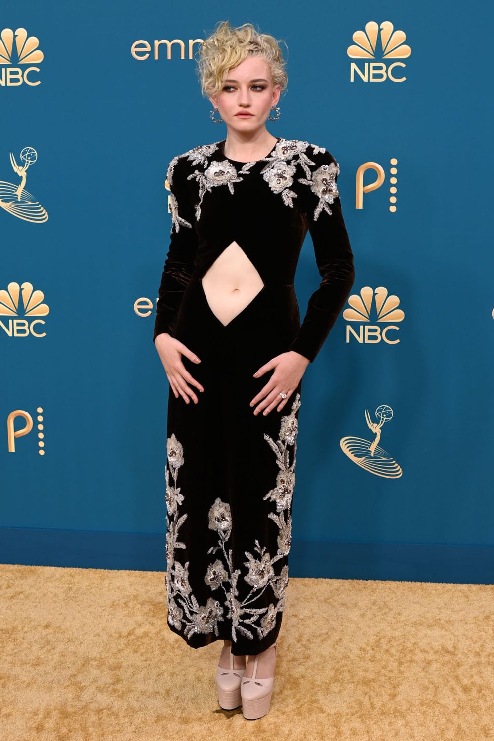 I Did Not Expect a Window Into Julia Garner's Navel at the Emmys