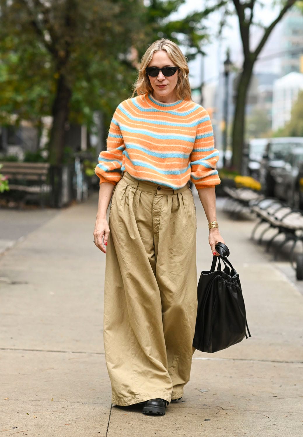 Chloe Sevigny Followed Her Lace Pants With Massive Ones