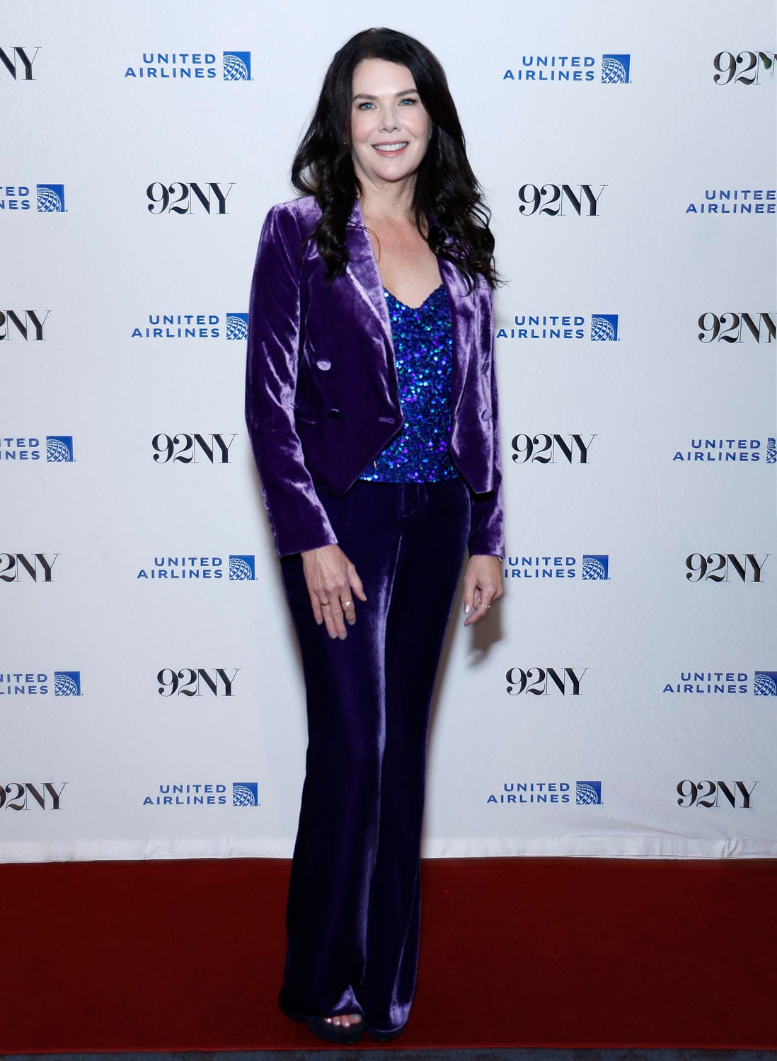 Lauren Graham Looks Great