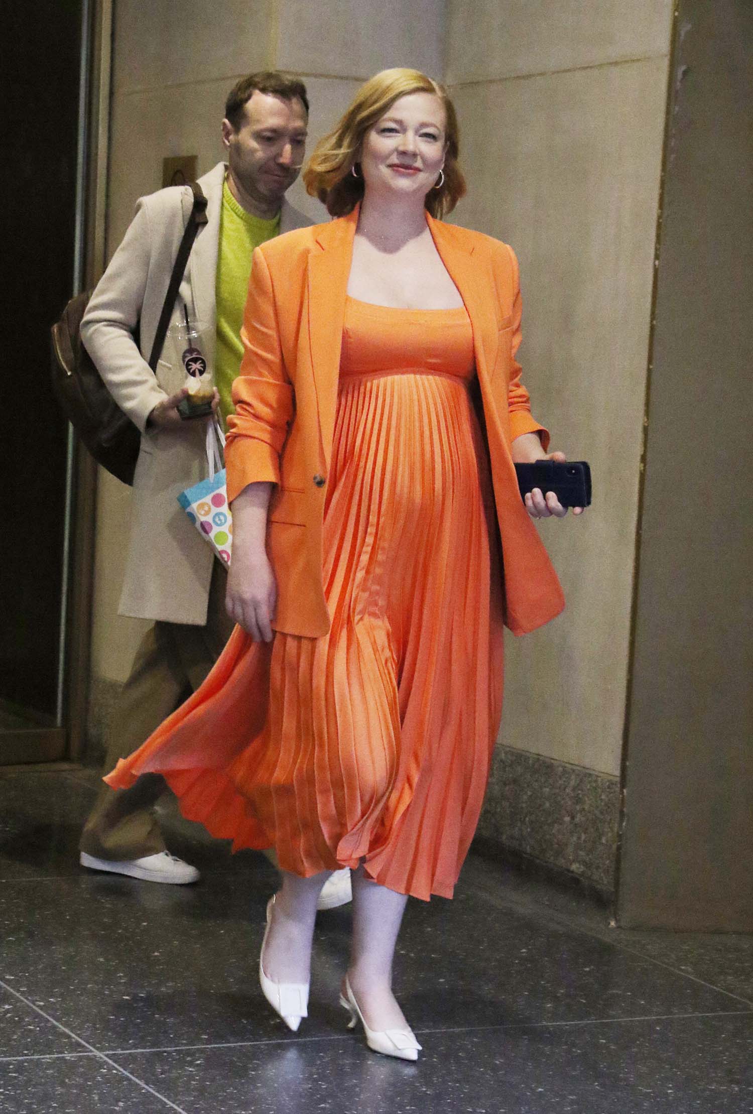Sarah Snook Wears Orange?!?