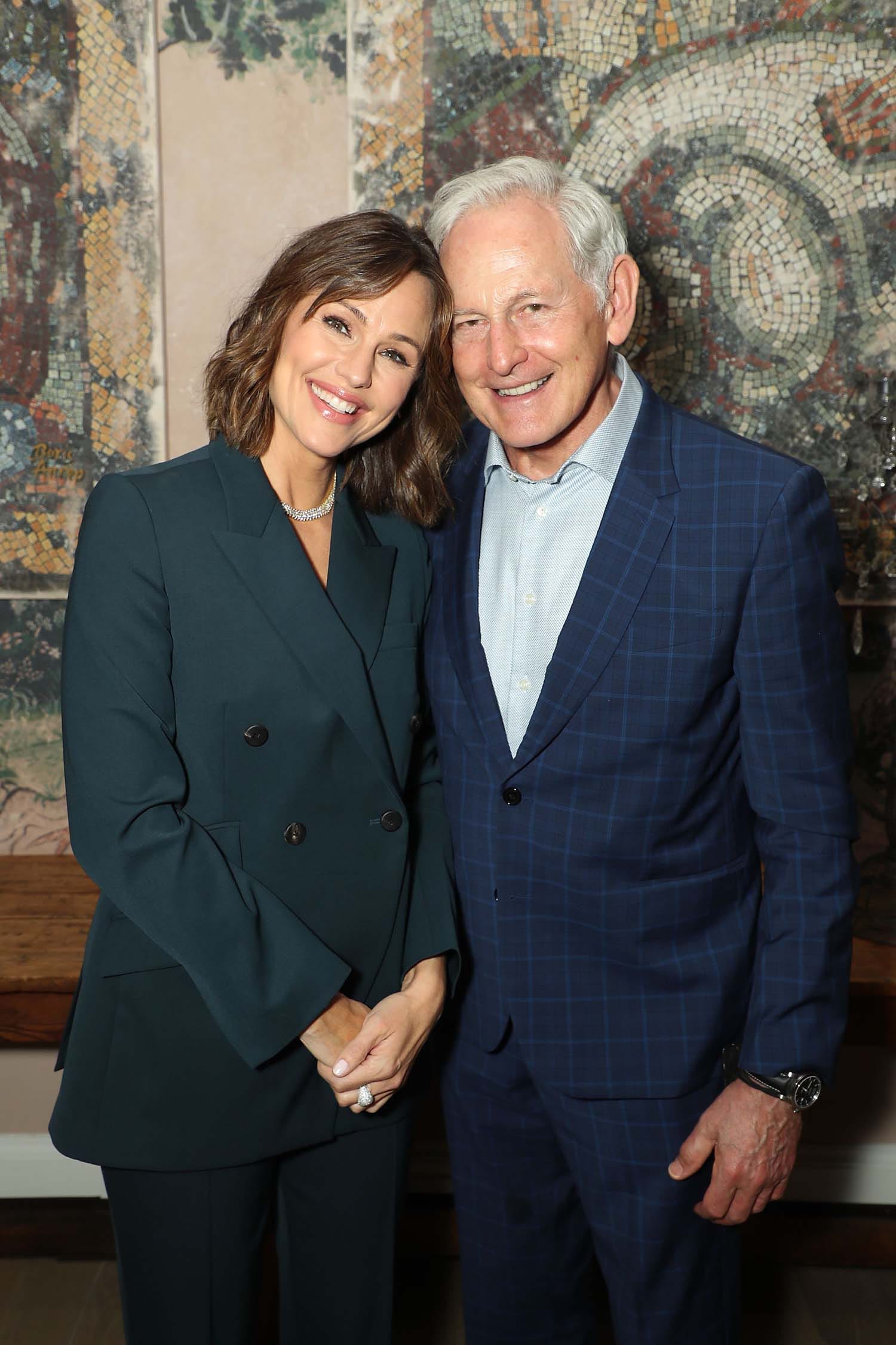 Your Afternoon Awww: Jennifer Garner and Victor Garber