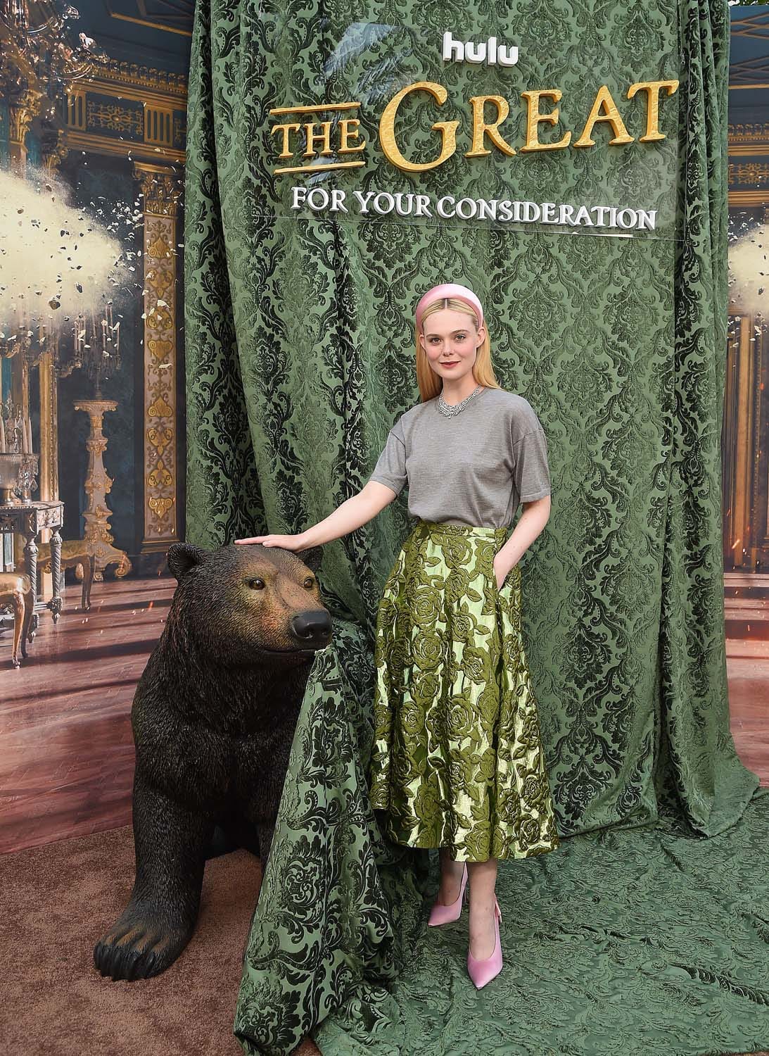 Elle Fanning Matched the Backdrop