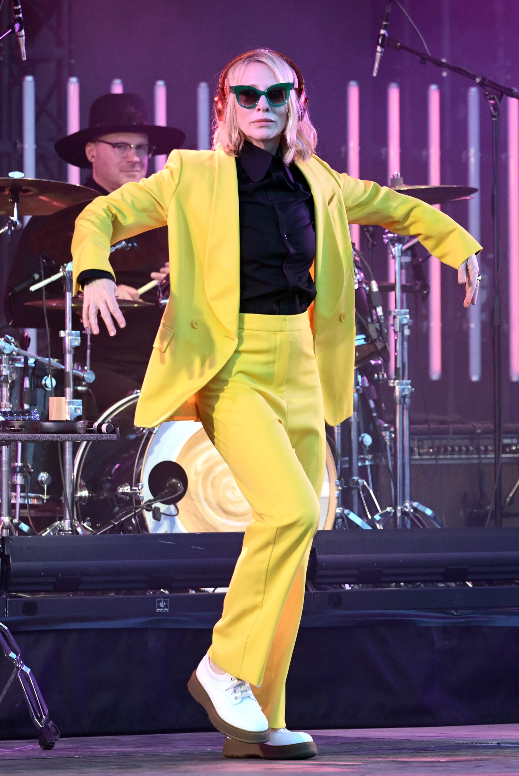 Let Cate Blanchett Dance You Into the Weekend Again