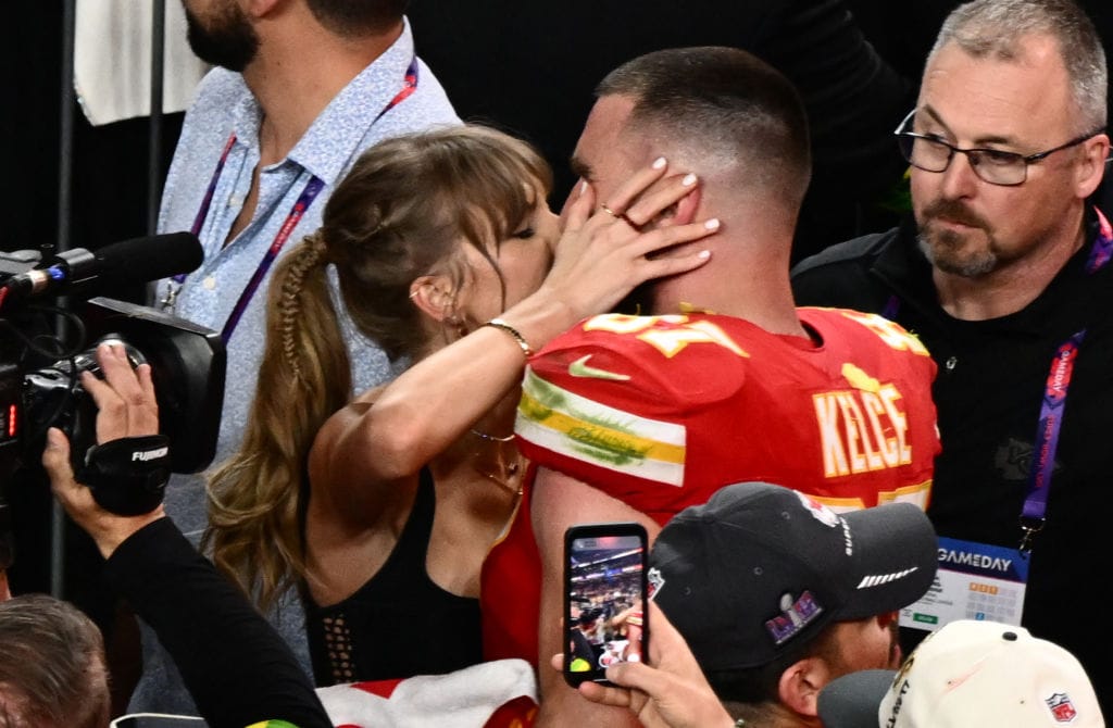 The Chiefs Won a Nailbiter and Usher Put on Roller Skates Last Night in the Super Bowl!