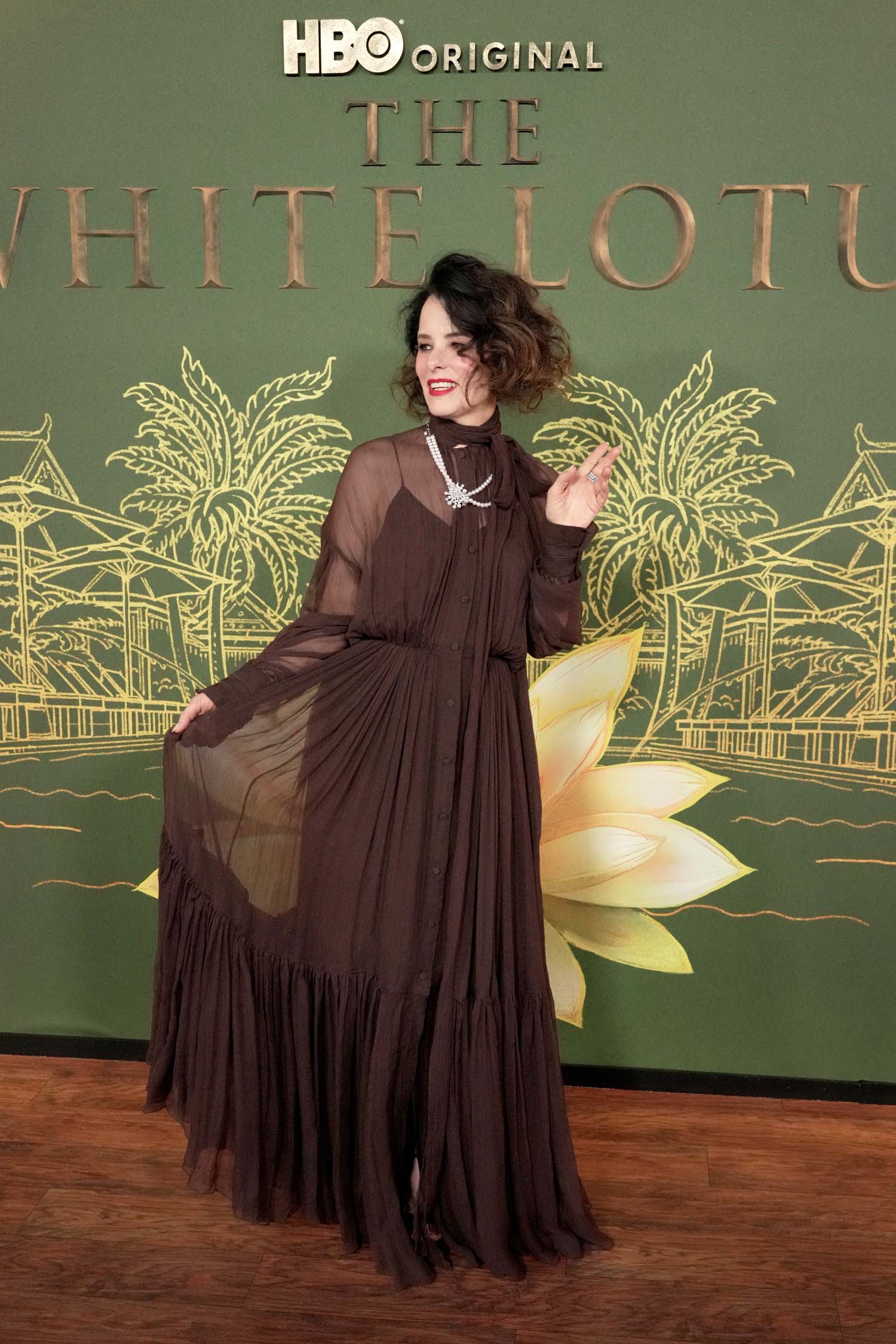 Parker Posey Blew Into the White Lotus Season 3 Premiere