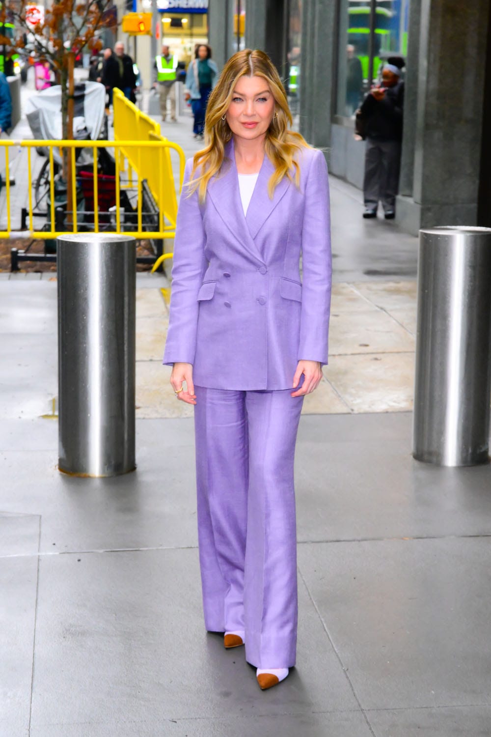 Ellen Pompeo Is Promoting Something That's NOT Grey's Anatomy