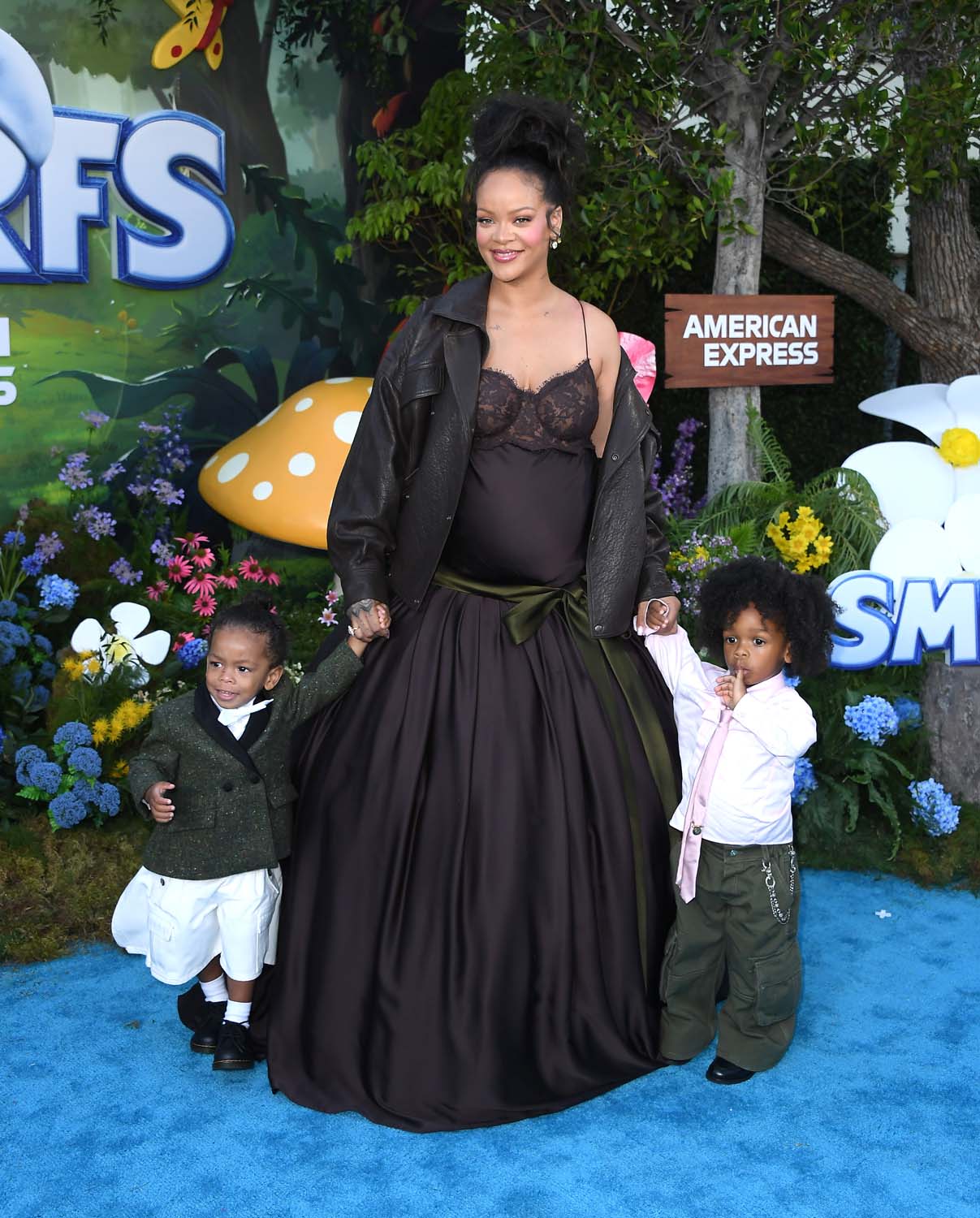 I Keep Forgetting Rihanna Is Smurfette