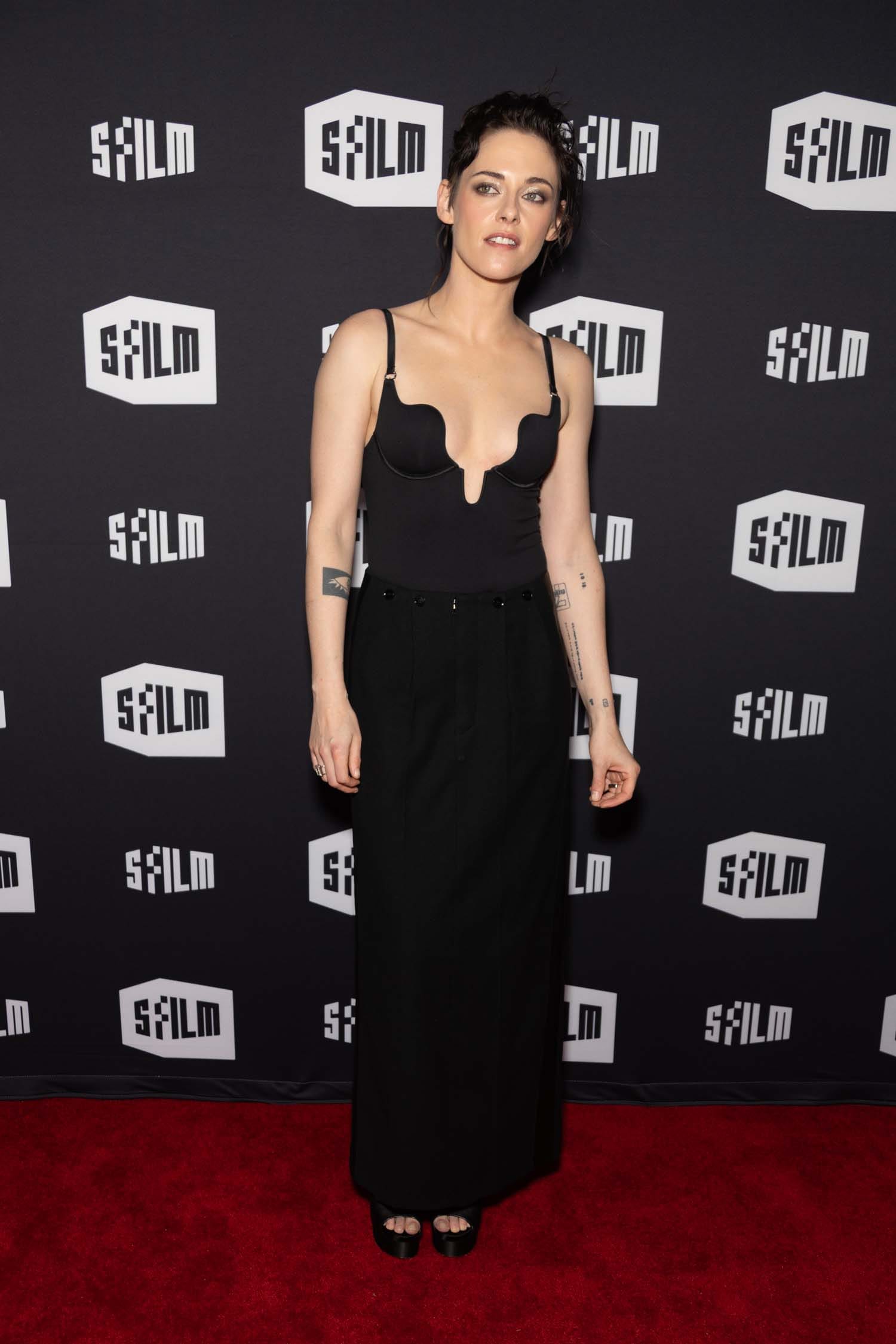 Kristen Stewart Steps Away From Chanel Again