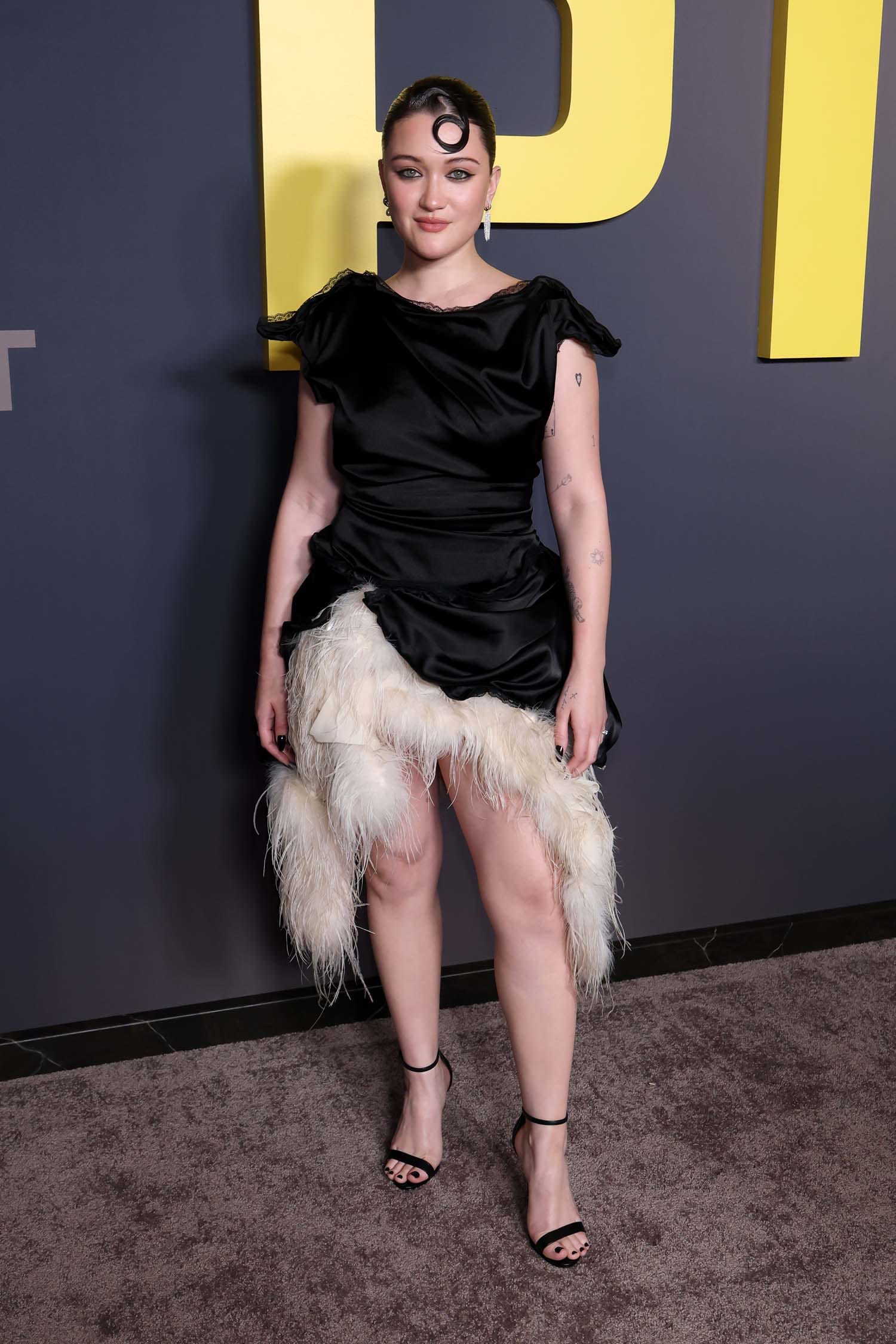 This Slideshow Ends With a Wacky Outfit
