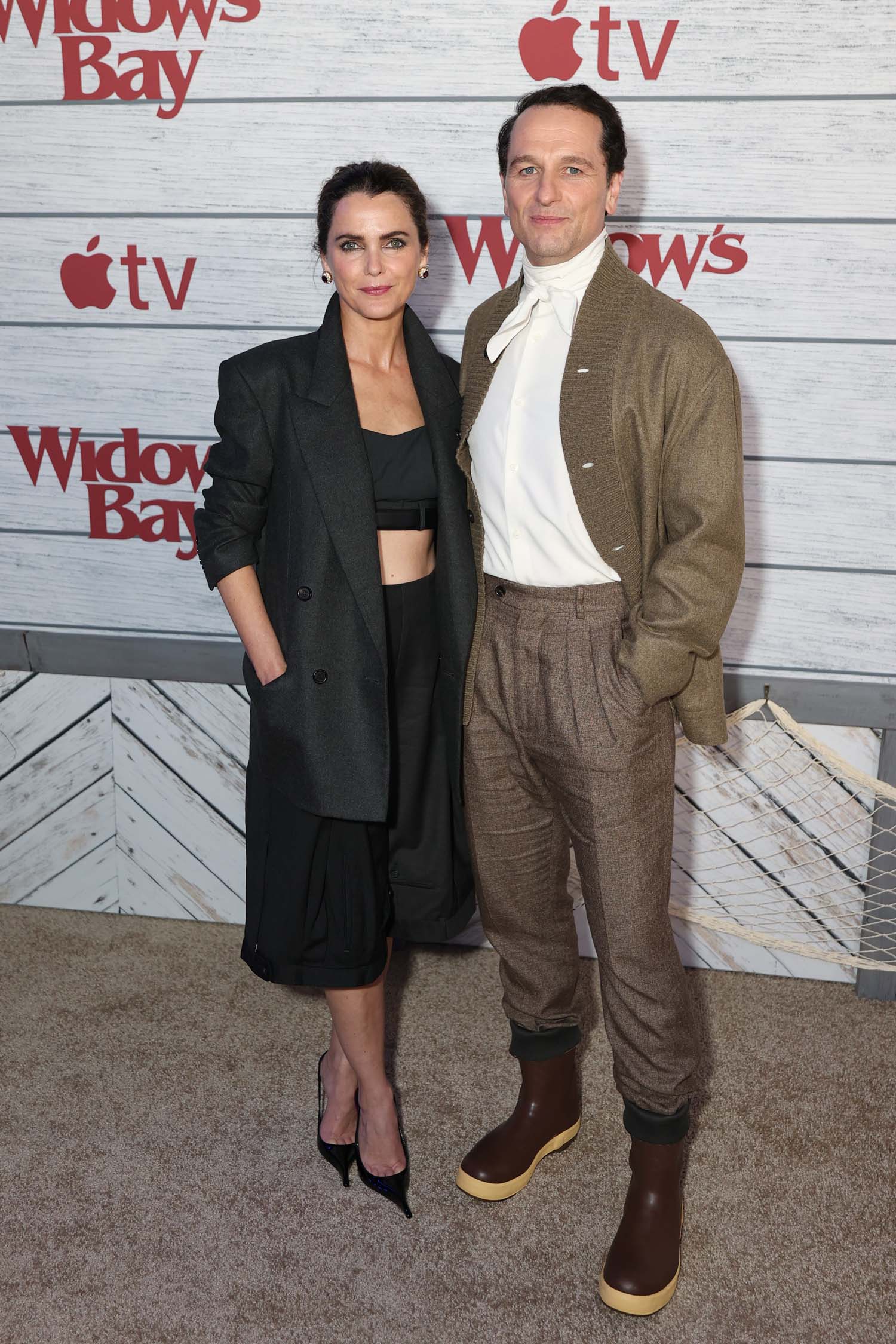 What Is Matthew Rhys Wearing?!