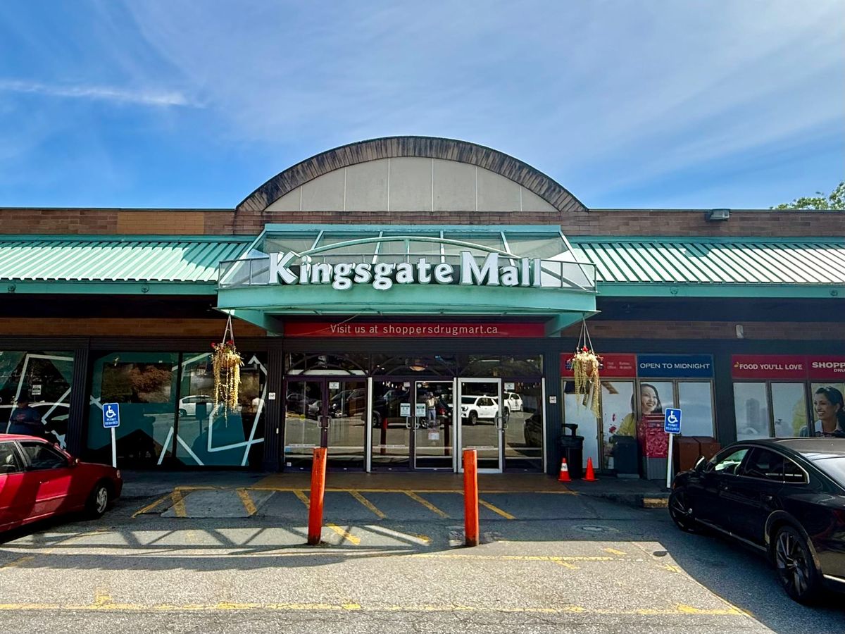 Mall Profile #17: Kingsgate Mall, by Cindy Masuch
