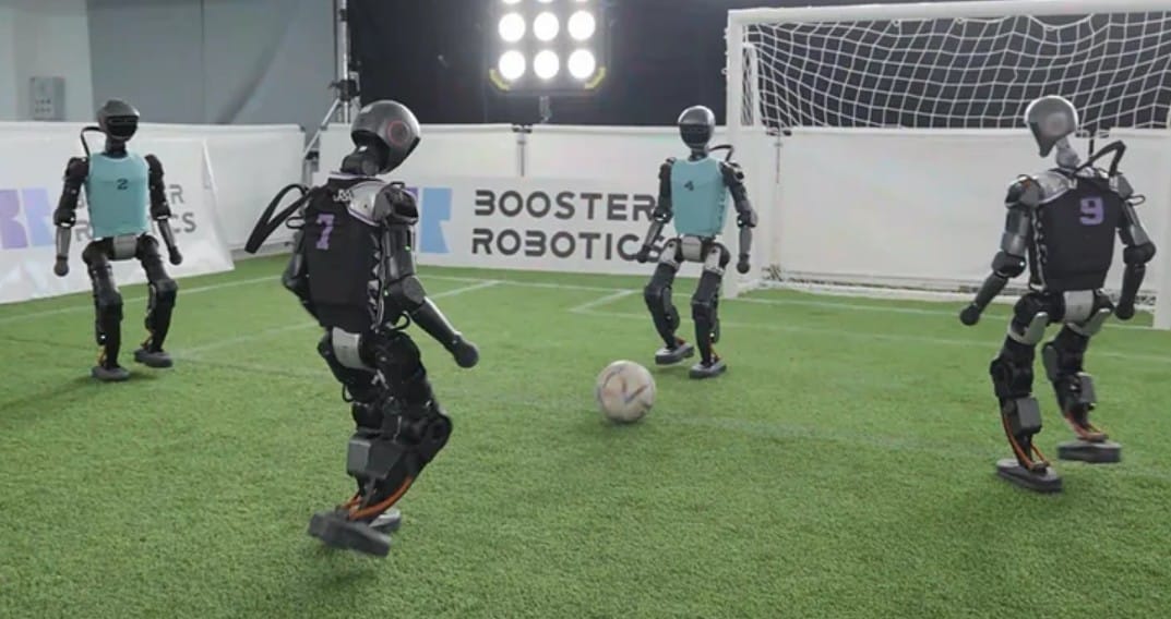 Tin vs tin: Chinese AI robots have a kickabout in Beijing