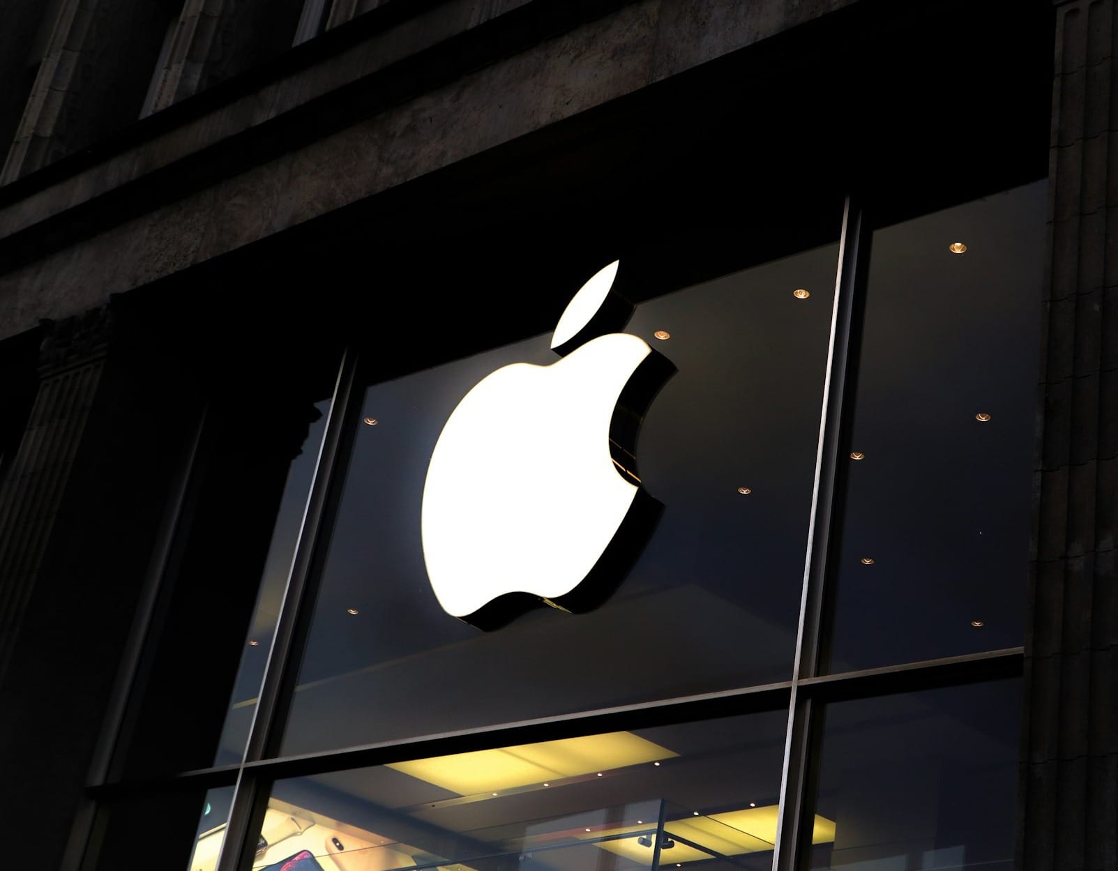 Apple may plug-and-play Perplexity to salve its lagging AI efforts