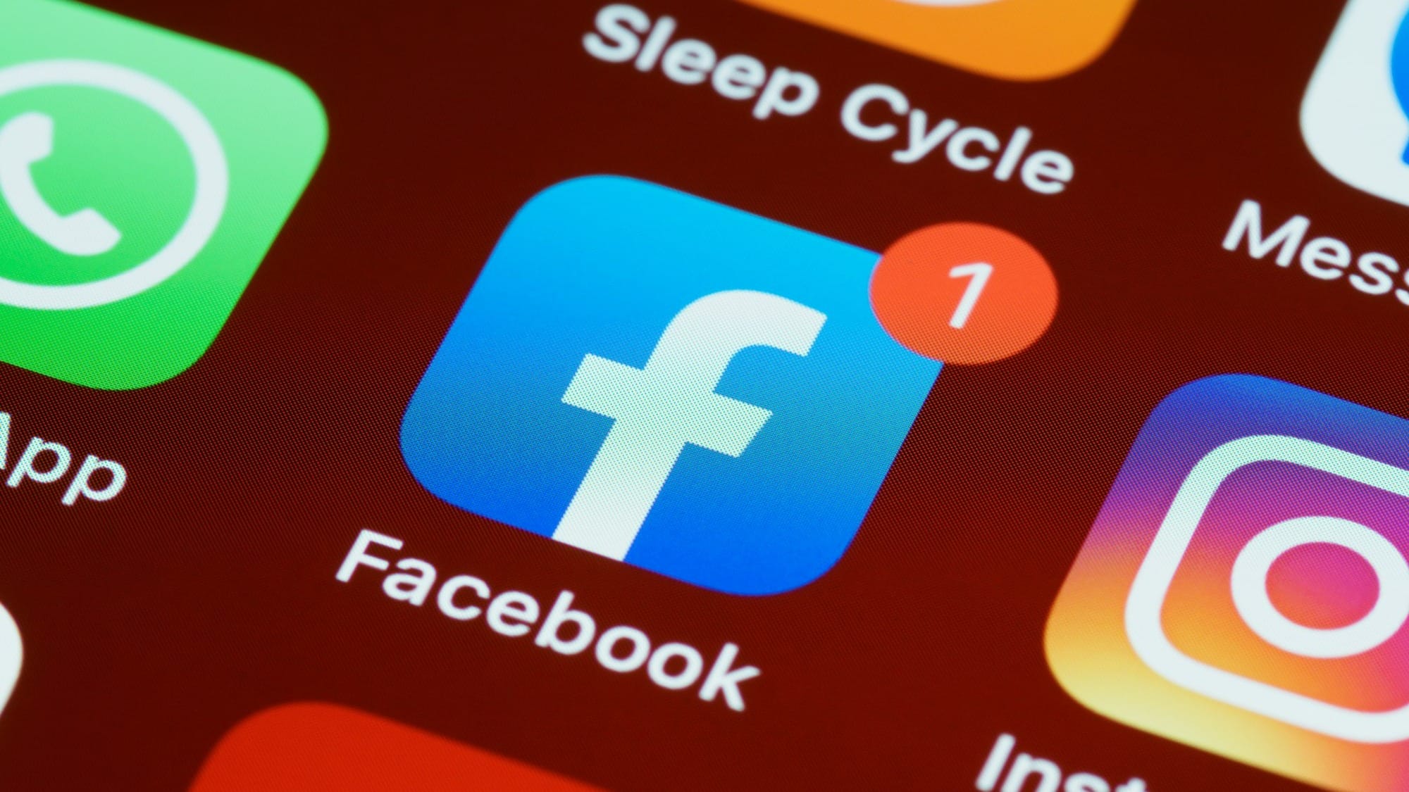 Facebook simplifies Feed, search and content creation