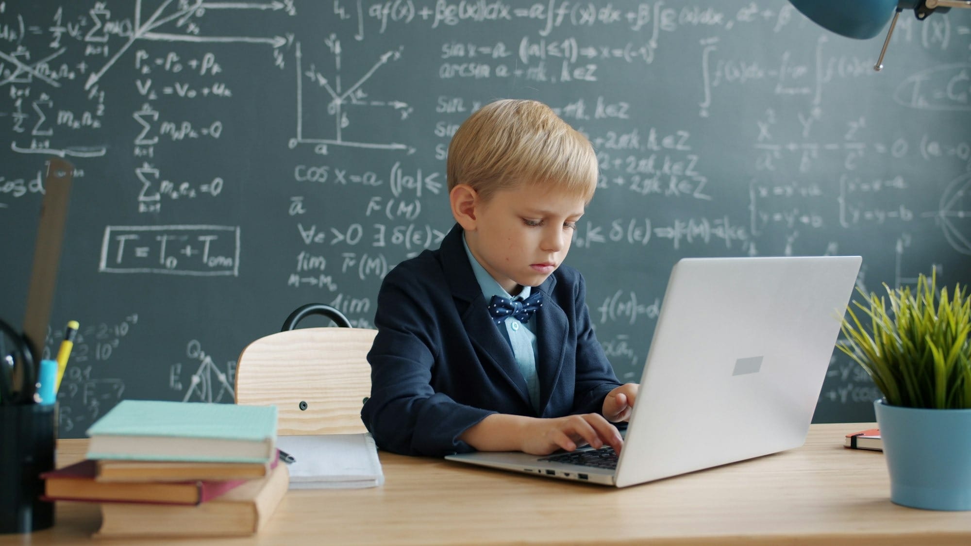 Save the Children says 'build the internet teens want'