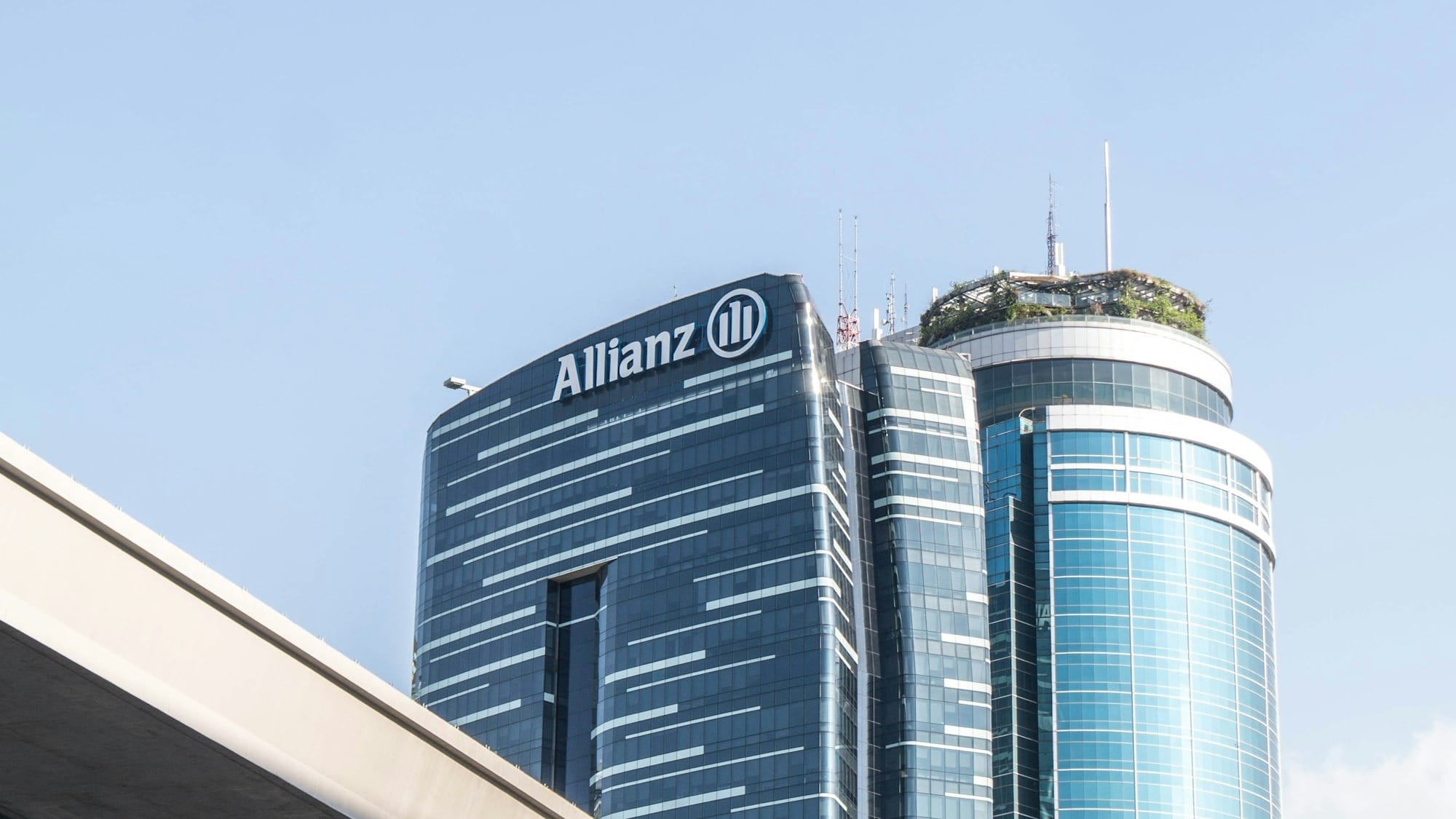Allianz and Anthropic form responsible AI partnership