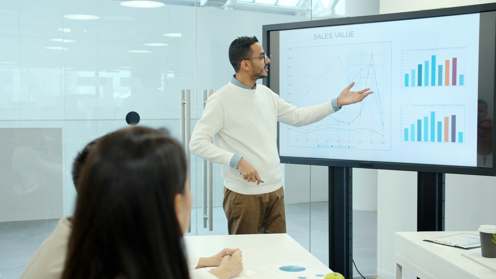 AI model evaluation: how benchmarks work, and why they often mislead
