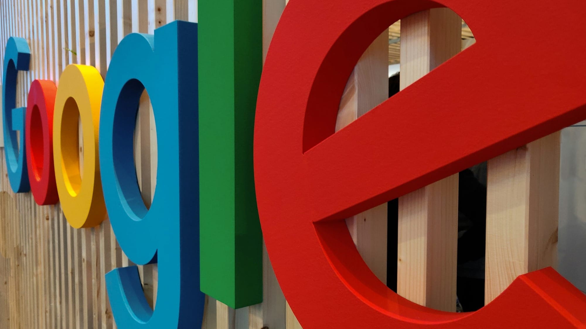 Google launches offline AI dictation app