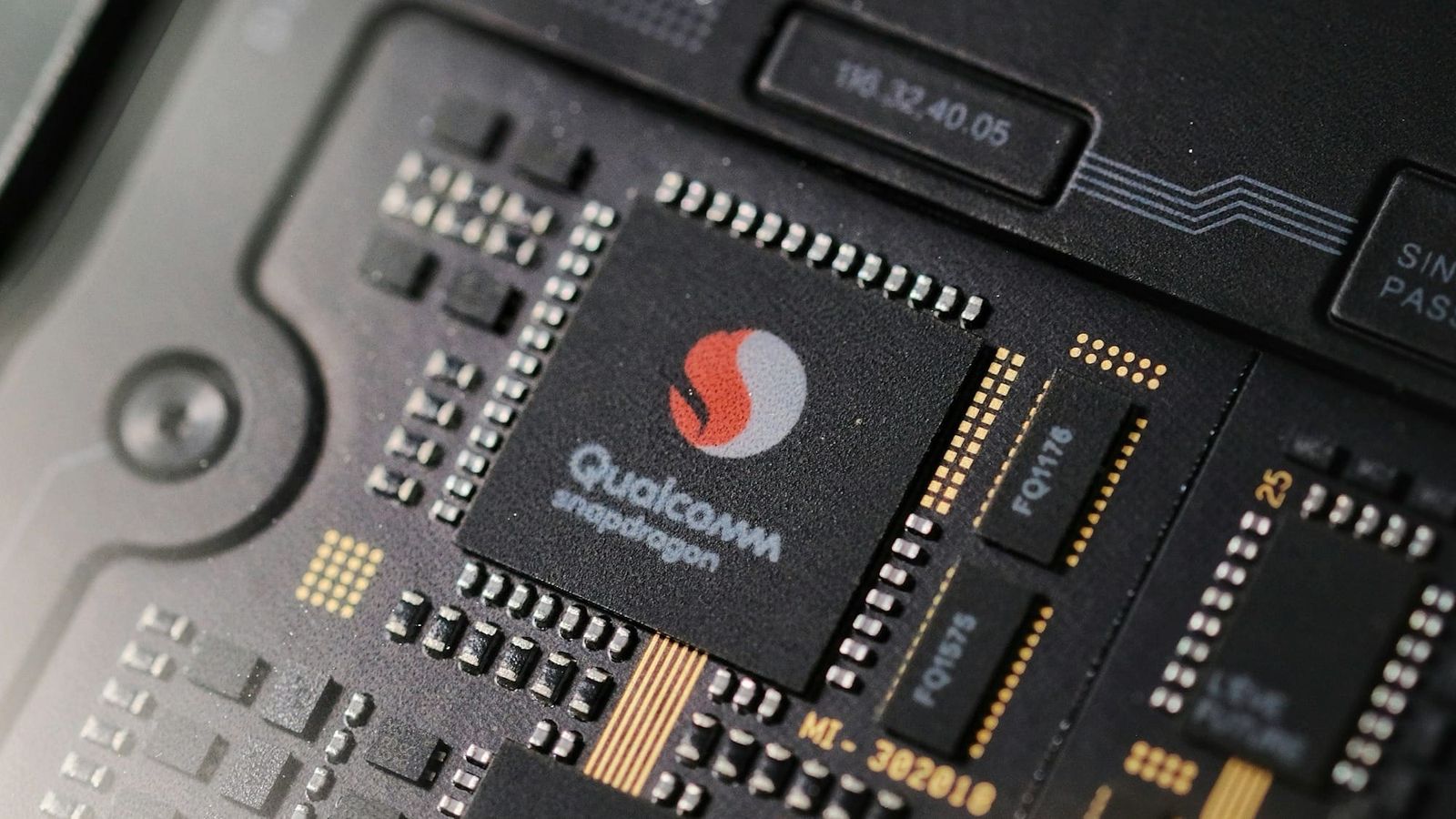 Qualcomm enters data centre chip race with custom silicon deal for unnamed hyperscaler post image