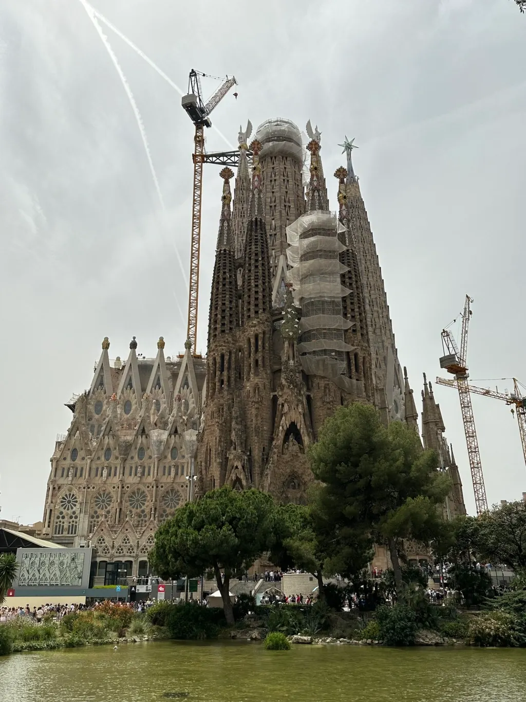Plan putovanja za skok do Barcelone za već od 45€ s povratnom aviokartom Istaknuta slika objave