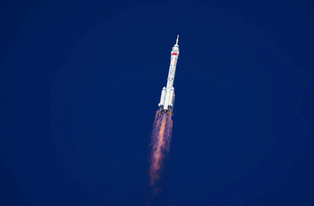 Long March 2F during first stage flight carrying Shenzhou 17.
