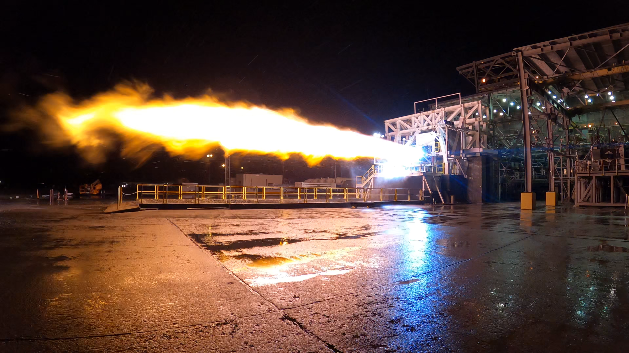 Aeon R during a thrust chamber assembly test at NASA's Stennis space center. ©Relativity Space