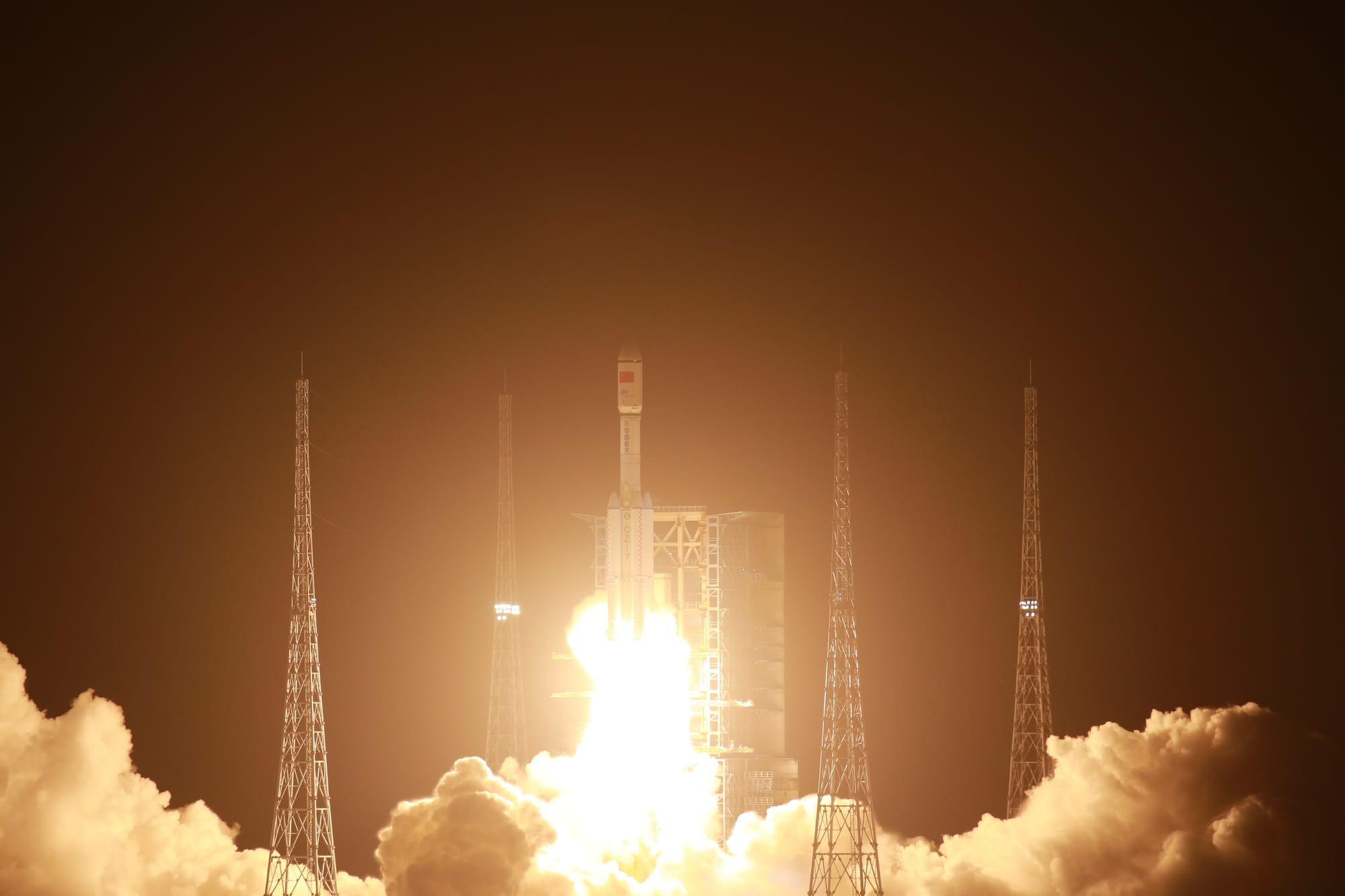 The launch of Tianzhou-2 atop of a Long March 7 from the Wenchang Space Launch Site. ©China Manned Space Agency