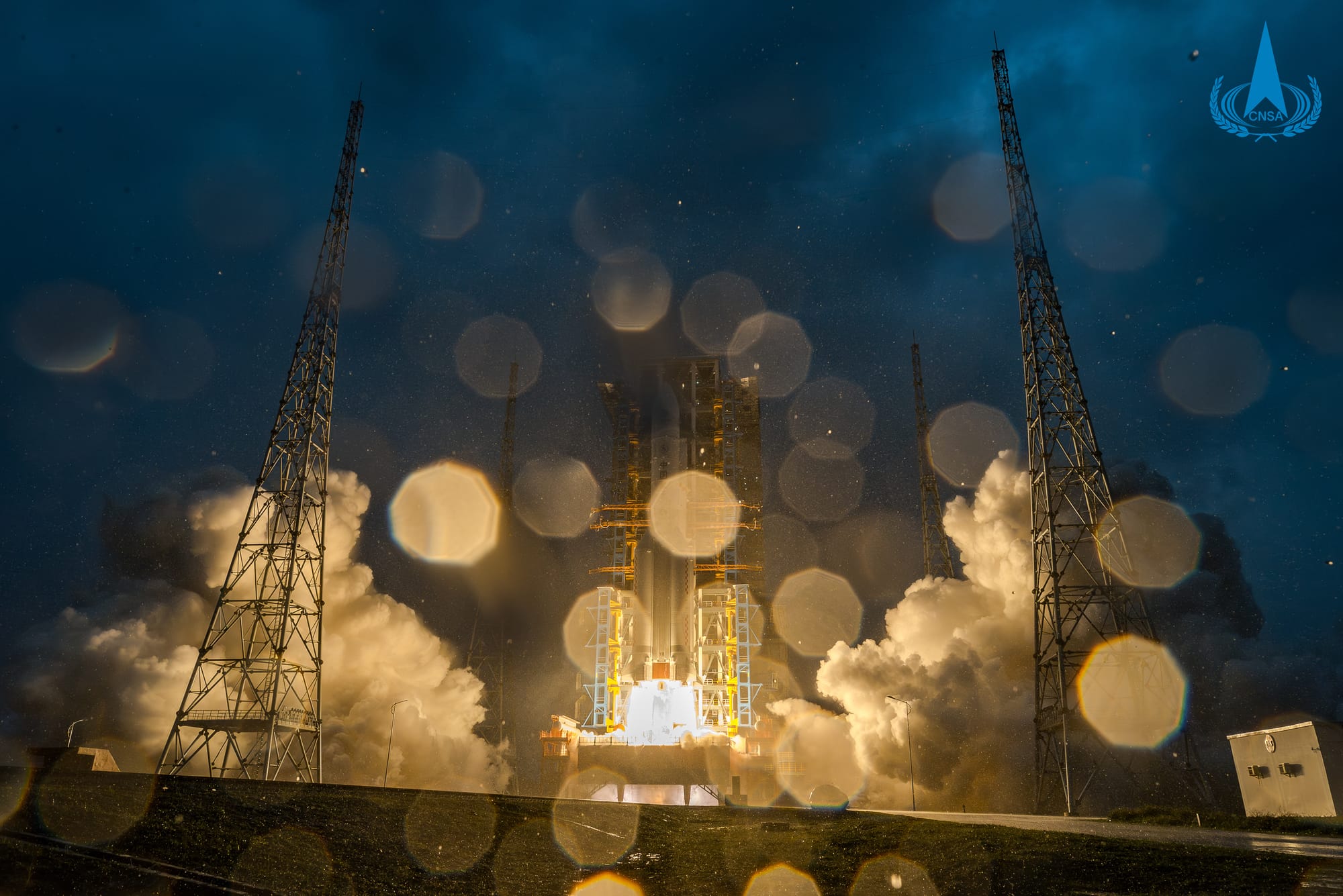 The Long March 5 Y8 vehicle lifting off from LC-101 for the Chang'e 6 mission. ©China National Space Administration