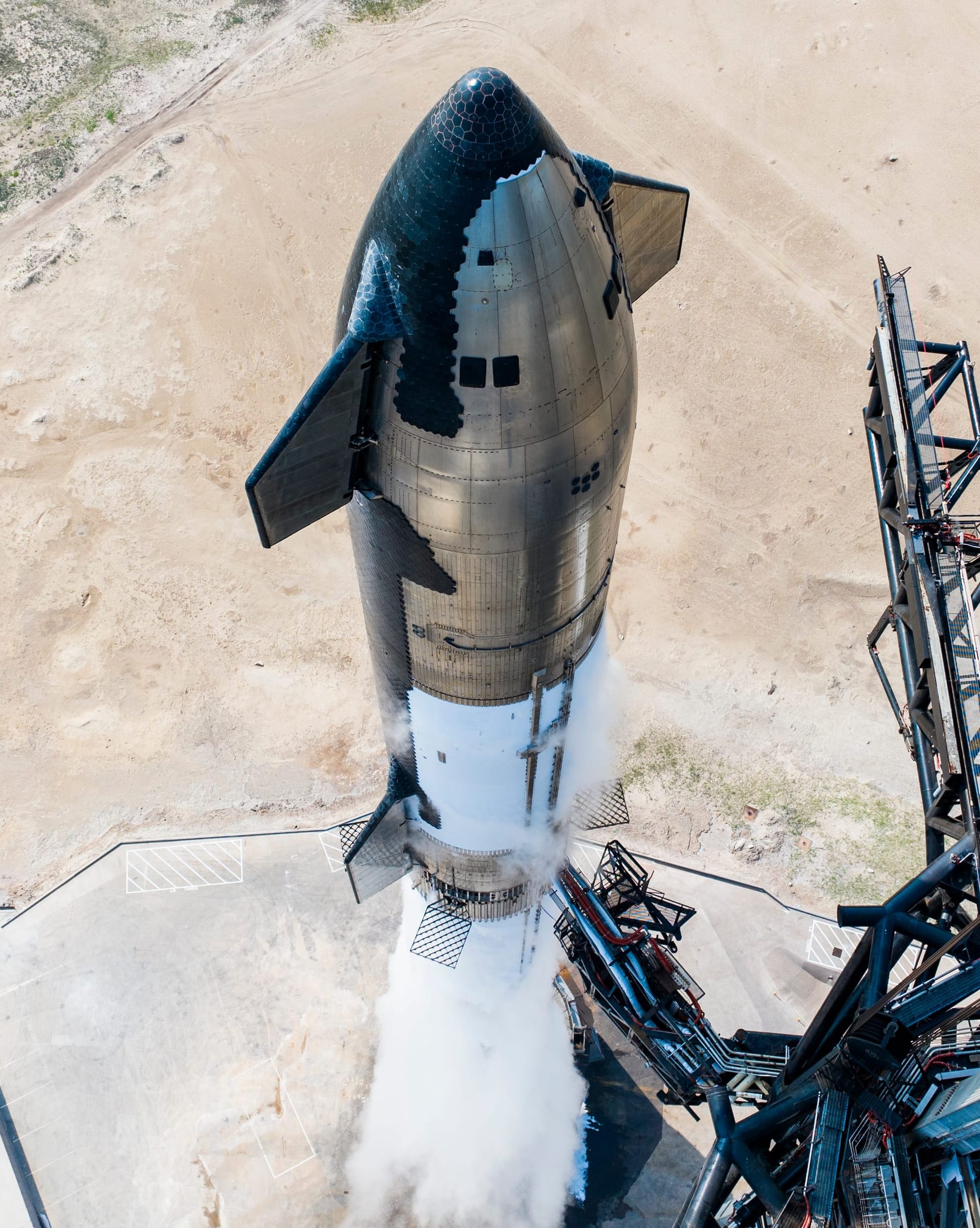 Ship 29 and Booster 11 during a wet dress rehearsal. ©SpaceX