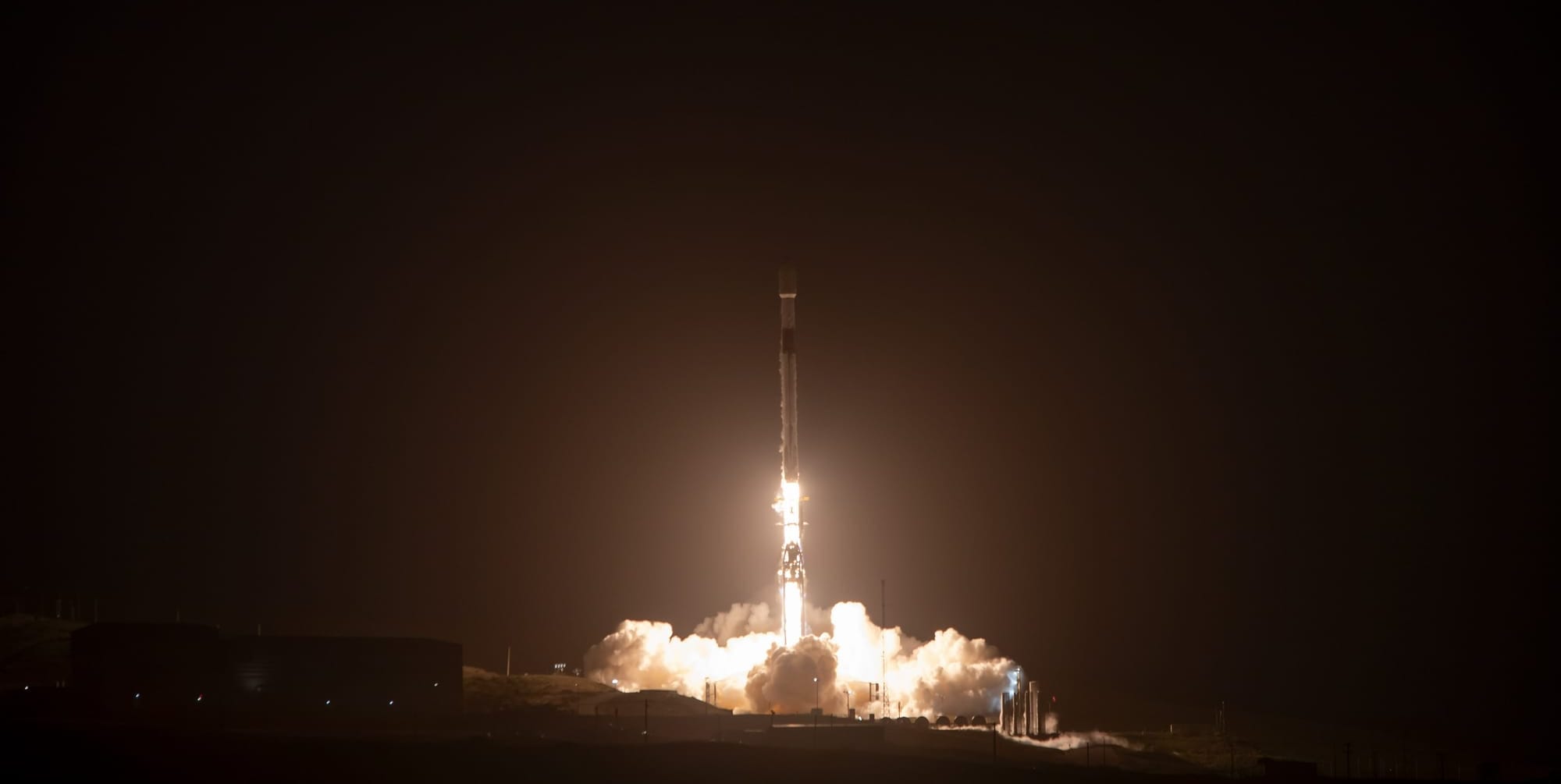 Falcon 9 lifting off from Space Launch Complex 4E for Starlink Group 9-1. ©SpaceX