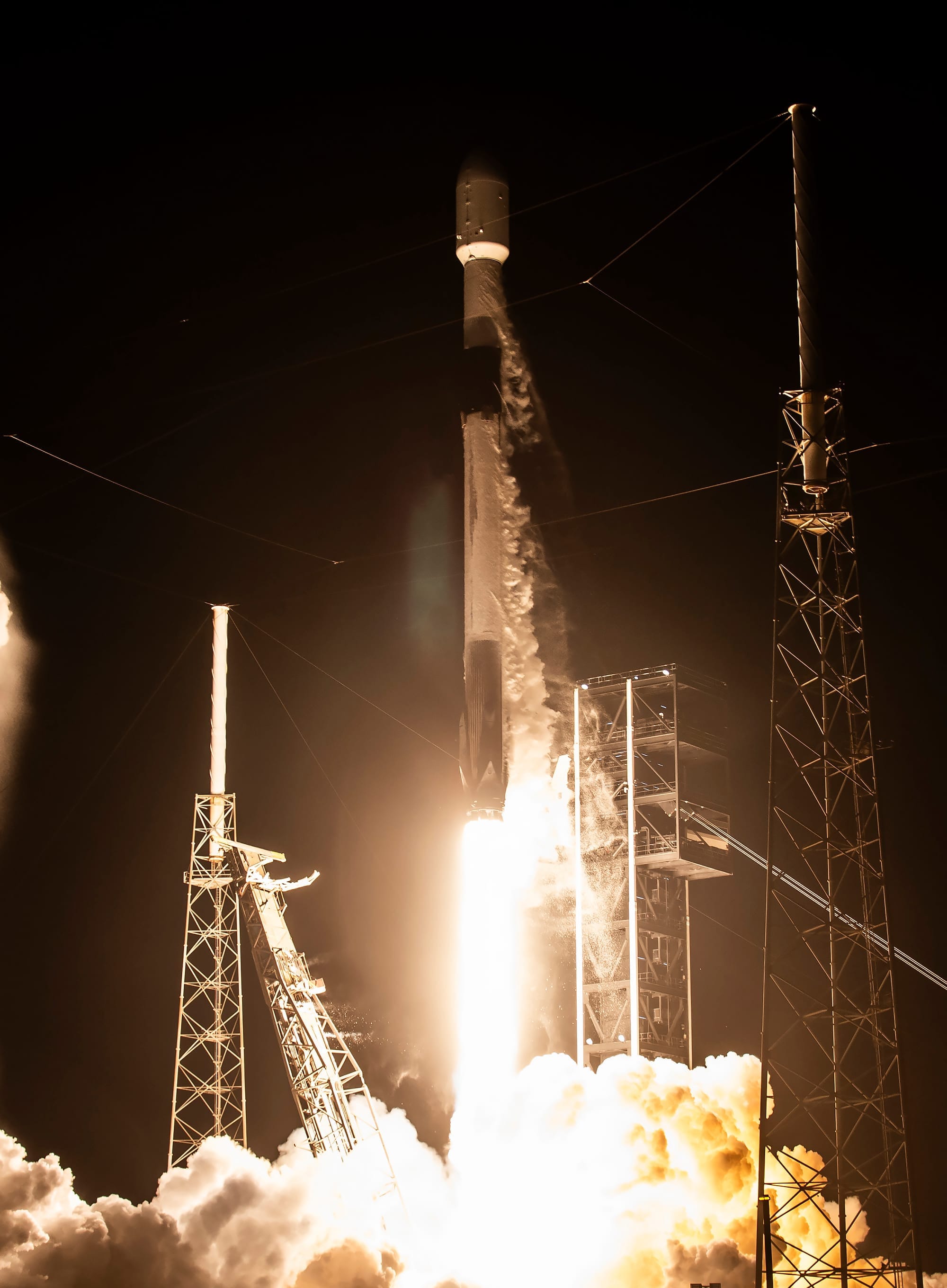 Falcon 9 lifting off from Space Launch Complex 40 for the Rapid Response Trailblazer-1 mission. ©SpaceX