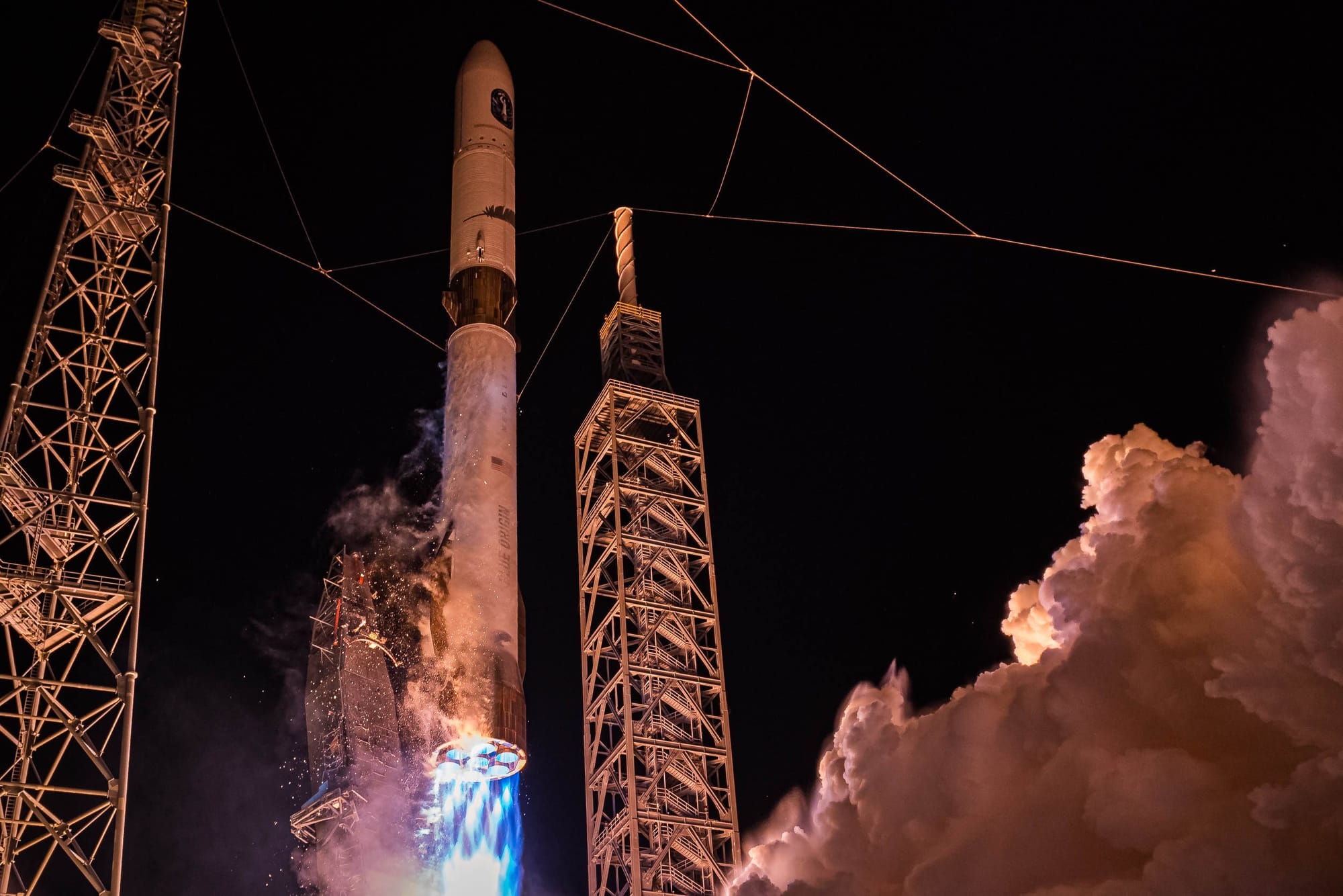 New Glenn lifting off from Launch Complex 36 for the vehicles debut mission. ©Blue Origin