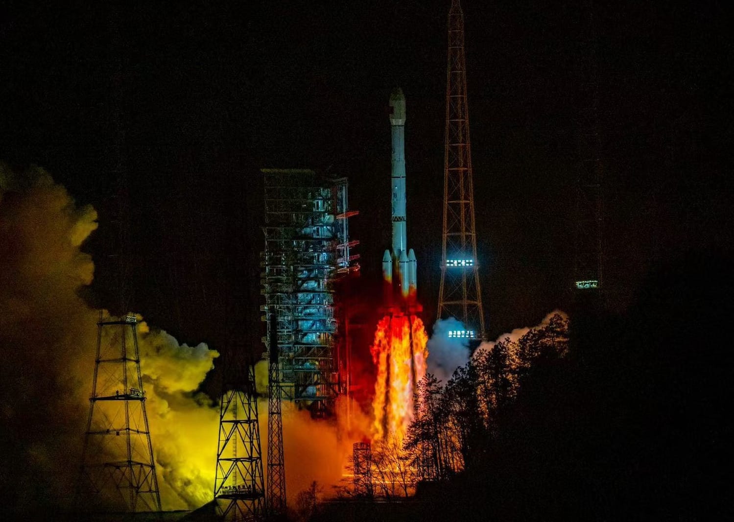 The Long March 3B/E Y101 vehicle lifting off from Launch Complex 2.