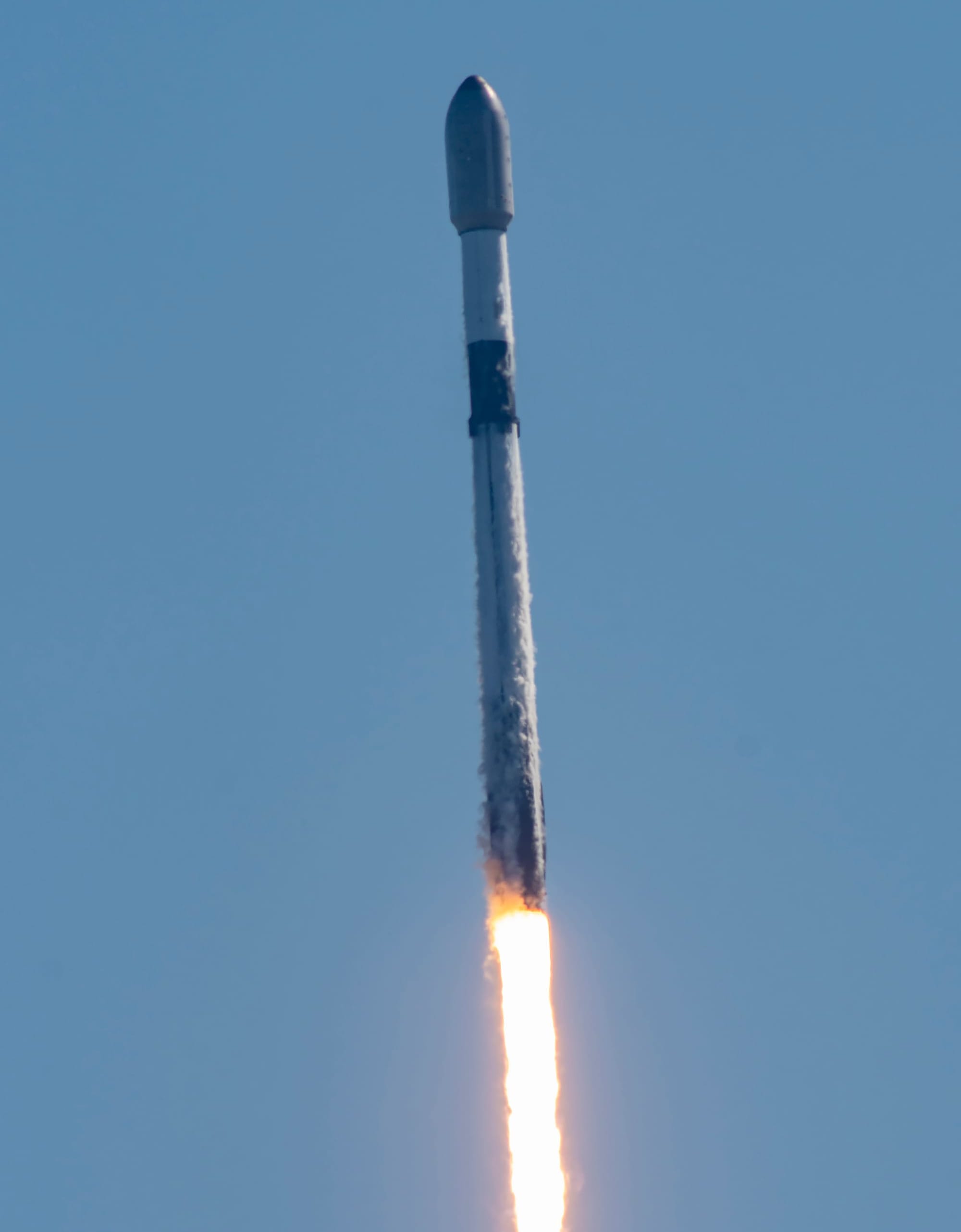 Falcon 9 during first-stage flight for the Starlink Group 12-9 mission. ©SpaceX