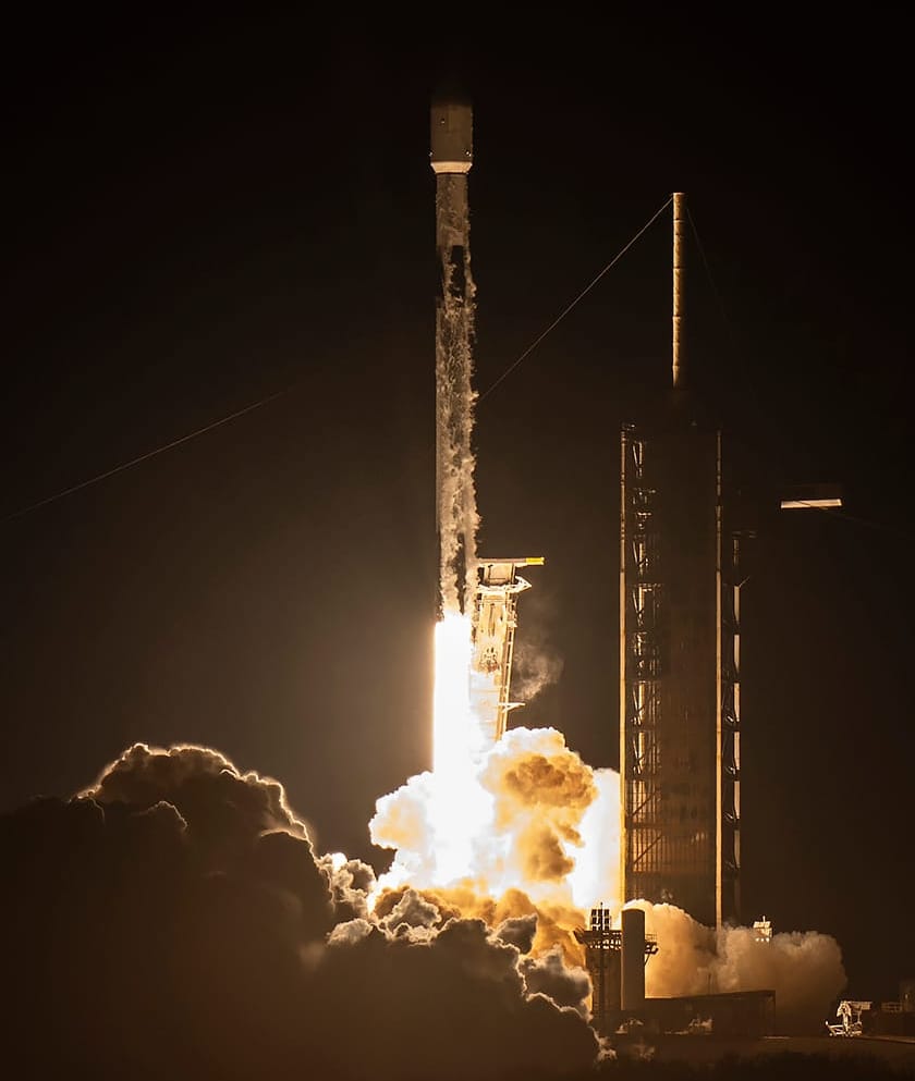 Falcon 9 lifting off from Launch Complex 39A carrying IM-2 and other missions. ©SpaceX