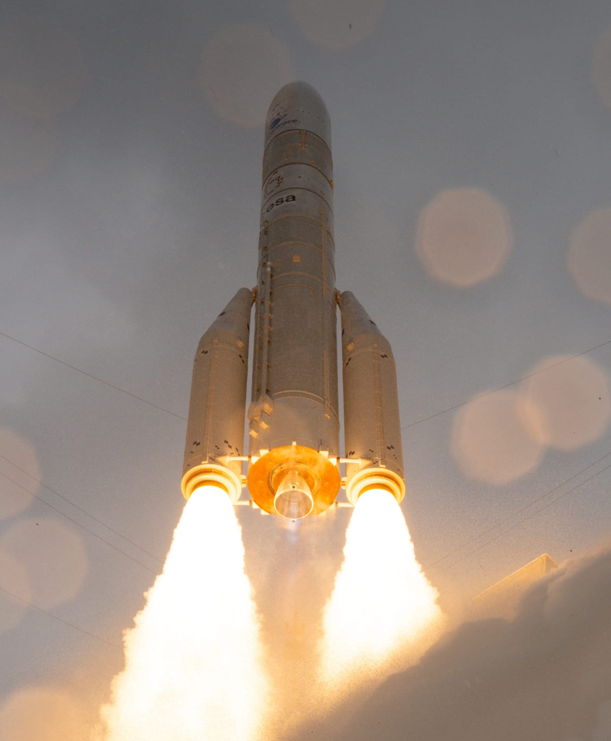 Araine 6 lifting off from French Guiana for its second mission. ©S. Corvaja/European Space Agency