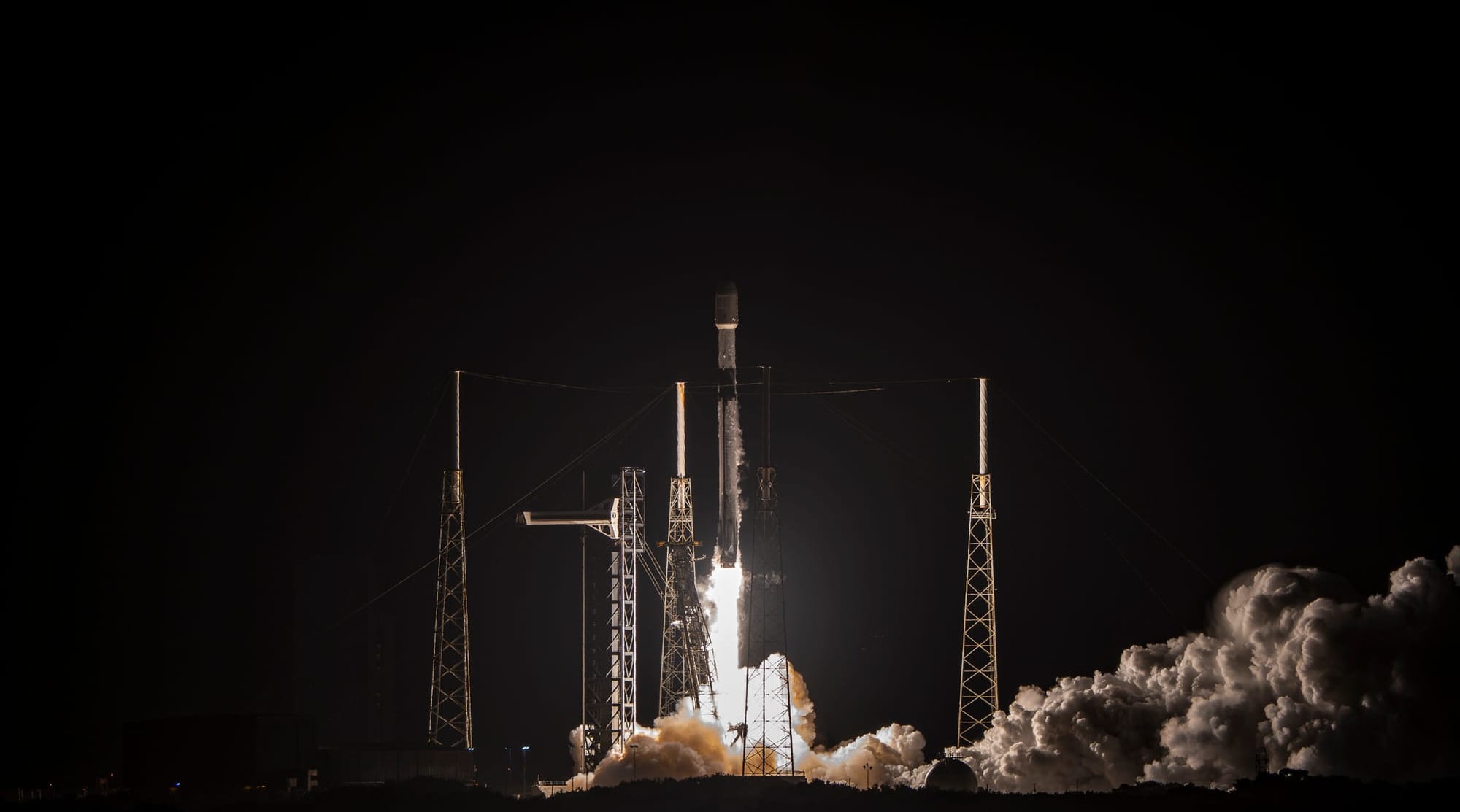 Falcon 9 lifting off from Space Launch Complex 40 for the Starlink Group 10-18 mission. ©SpaceX